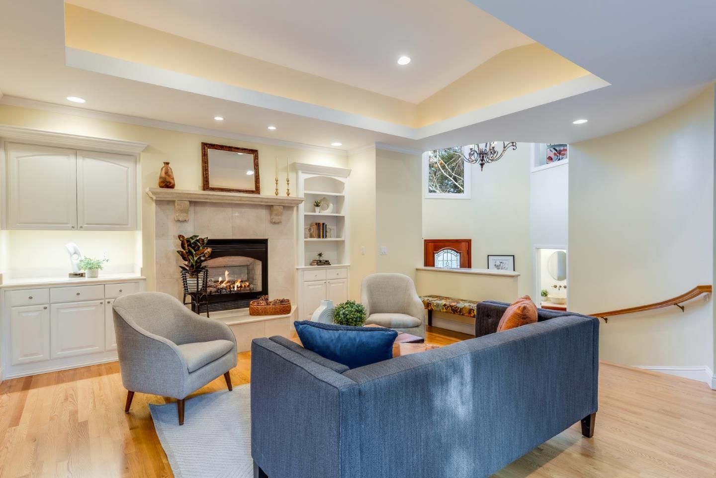 462 Lockewood LN