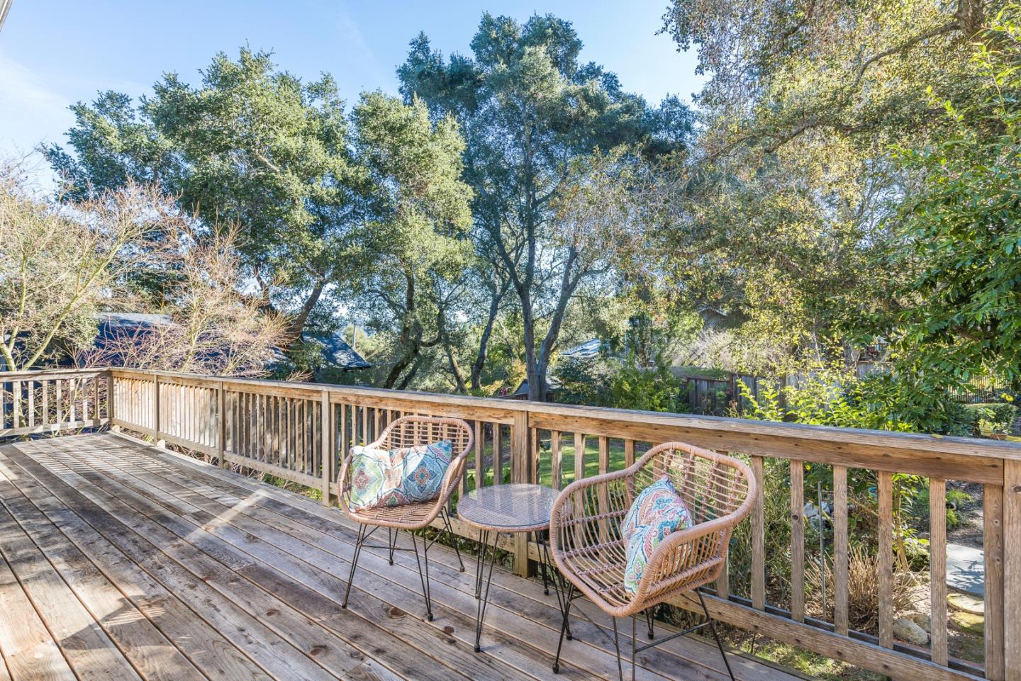 462 Lockewood LN