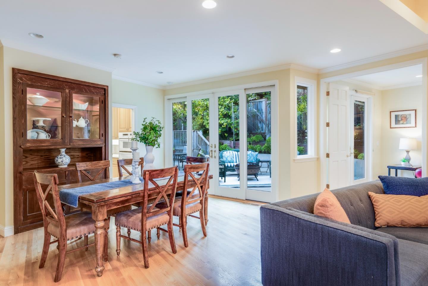 462 Lockewood LN