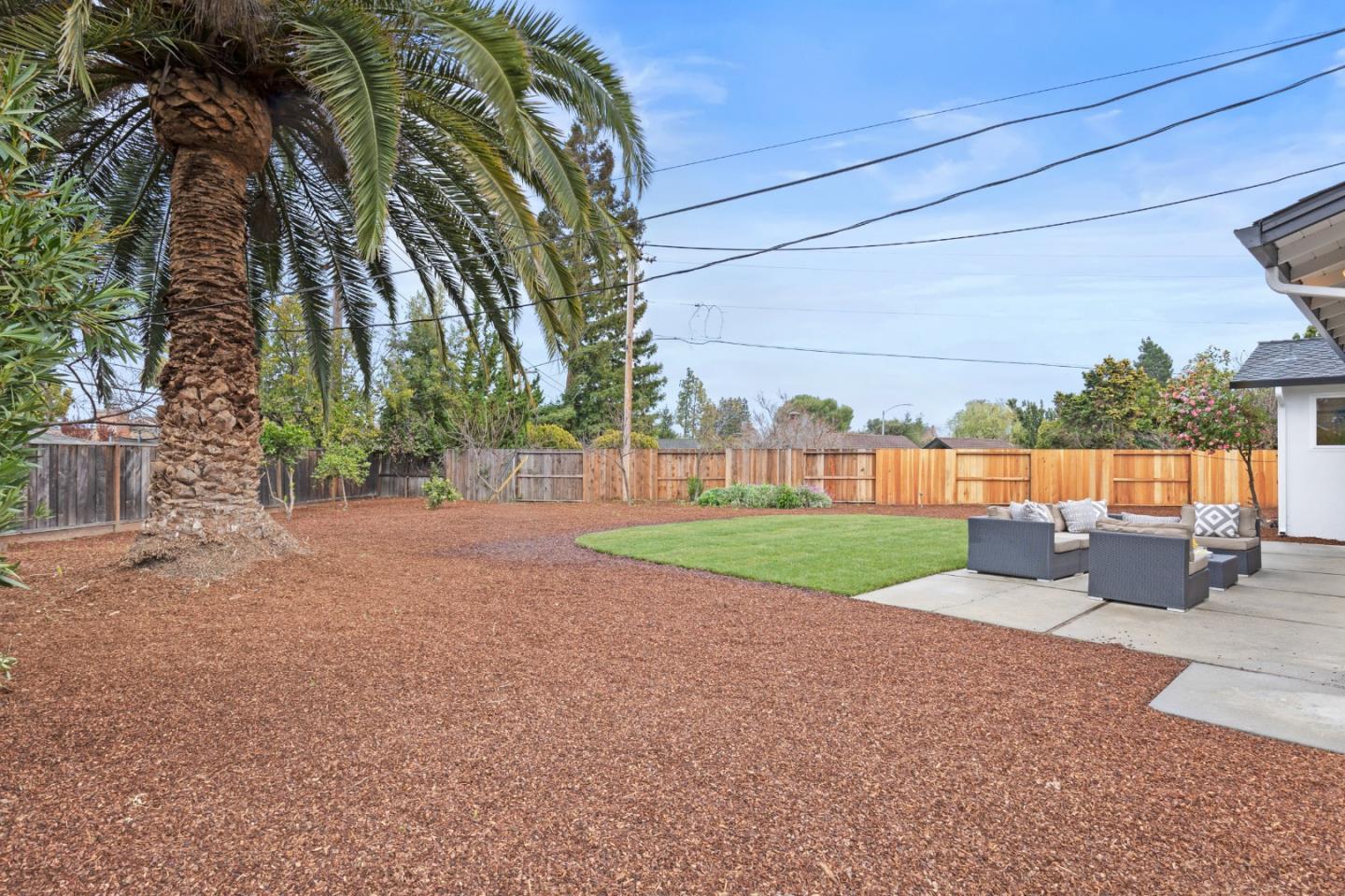 1482 Blackhawk CT