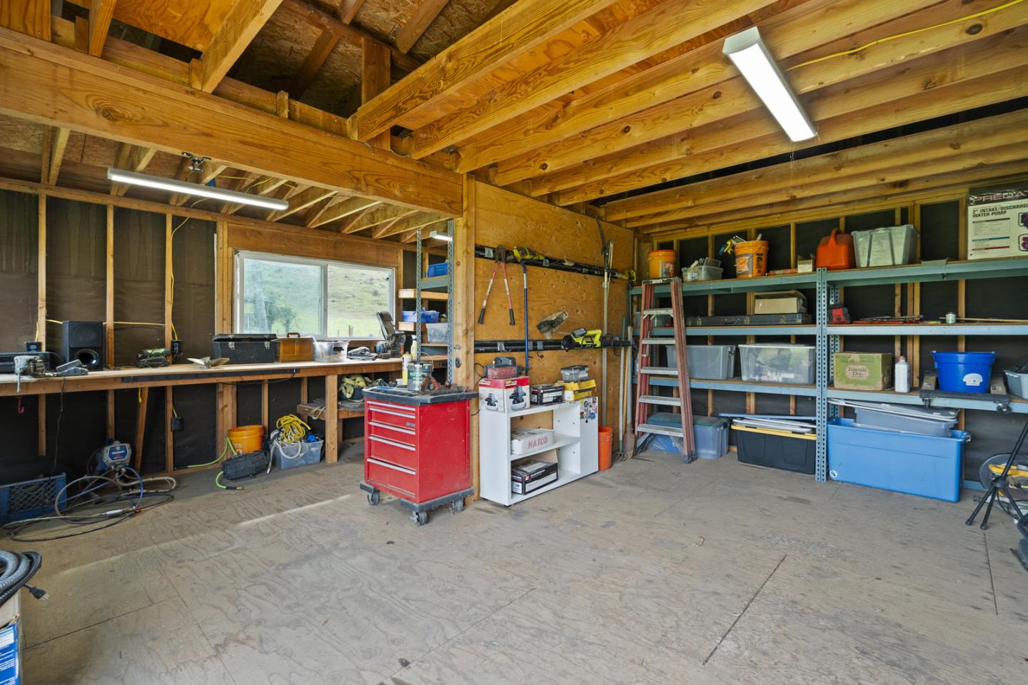 460 Kalana AVE