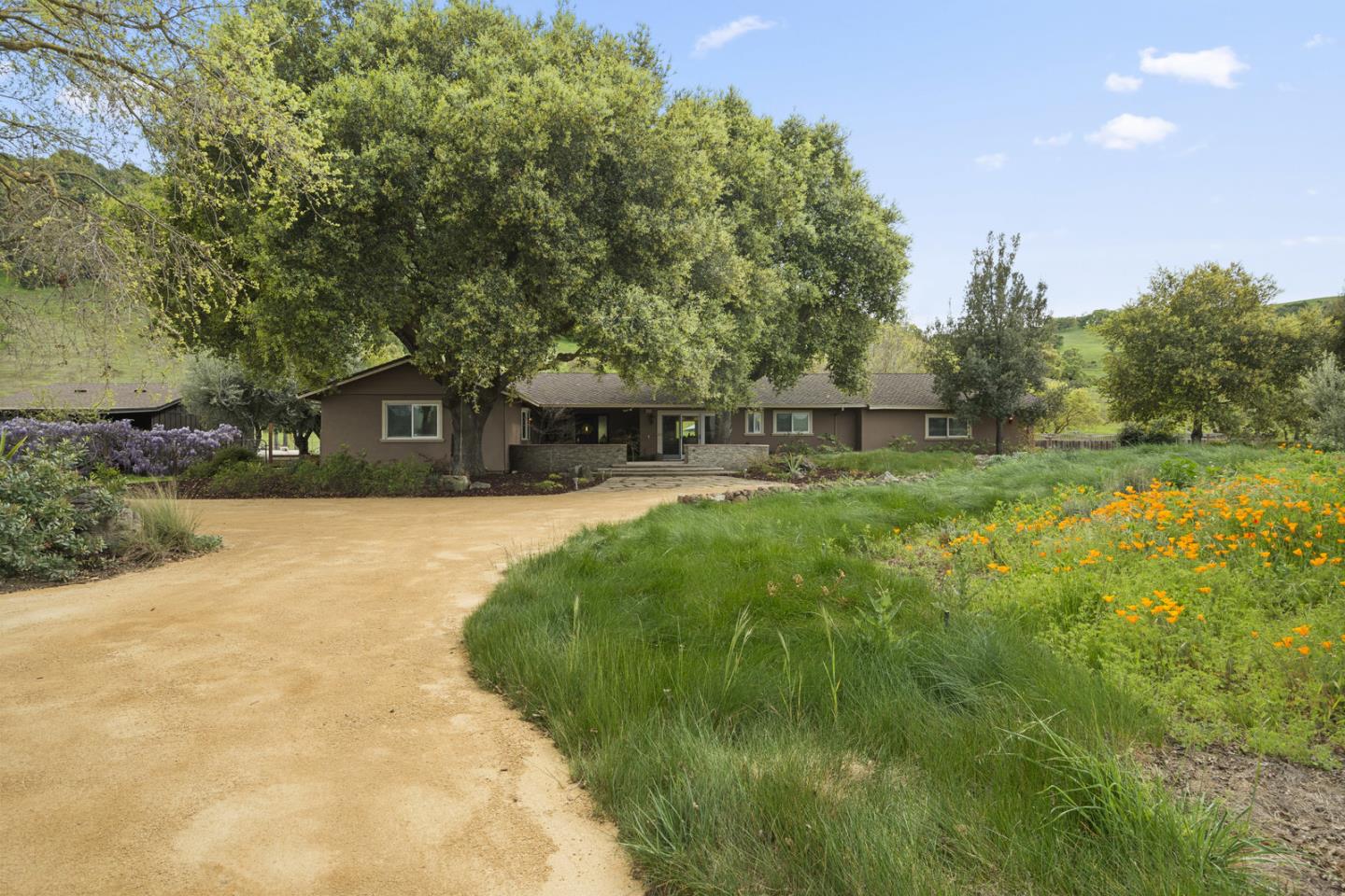 460 Kalana AVE