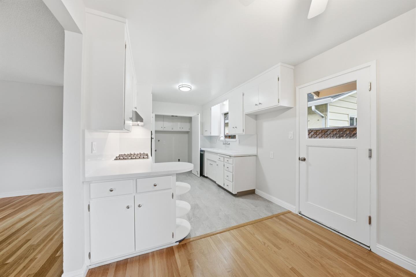 1221 Normandy Way