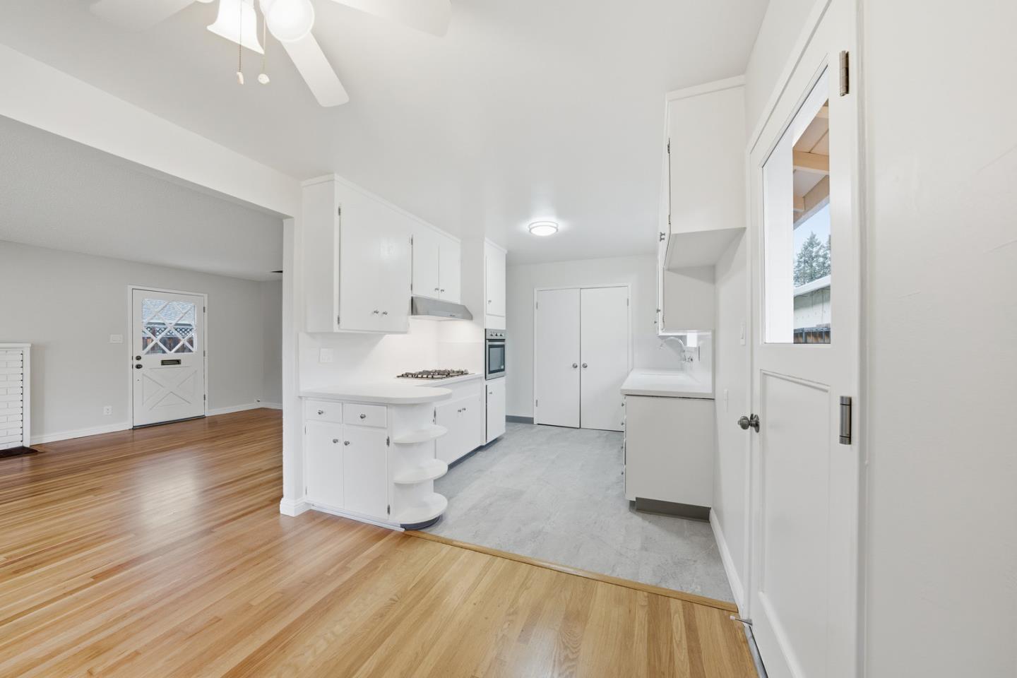 1221 Normandy Way