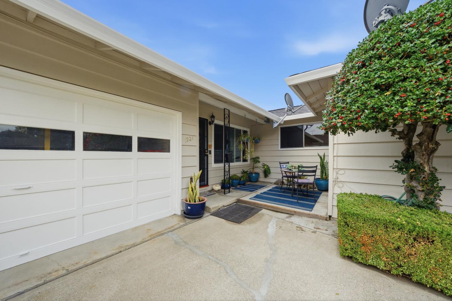 1221 Normandy Way