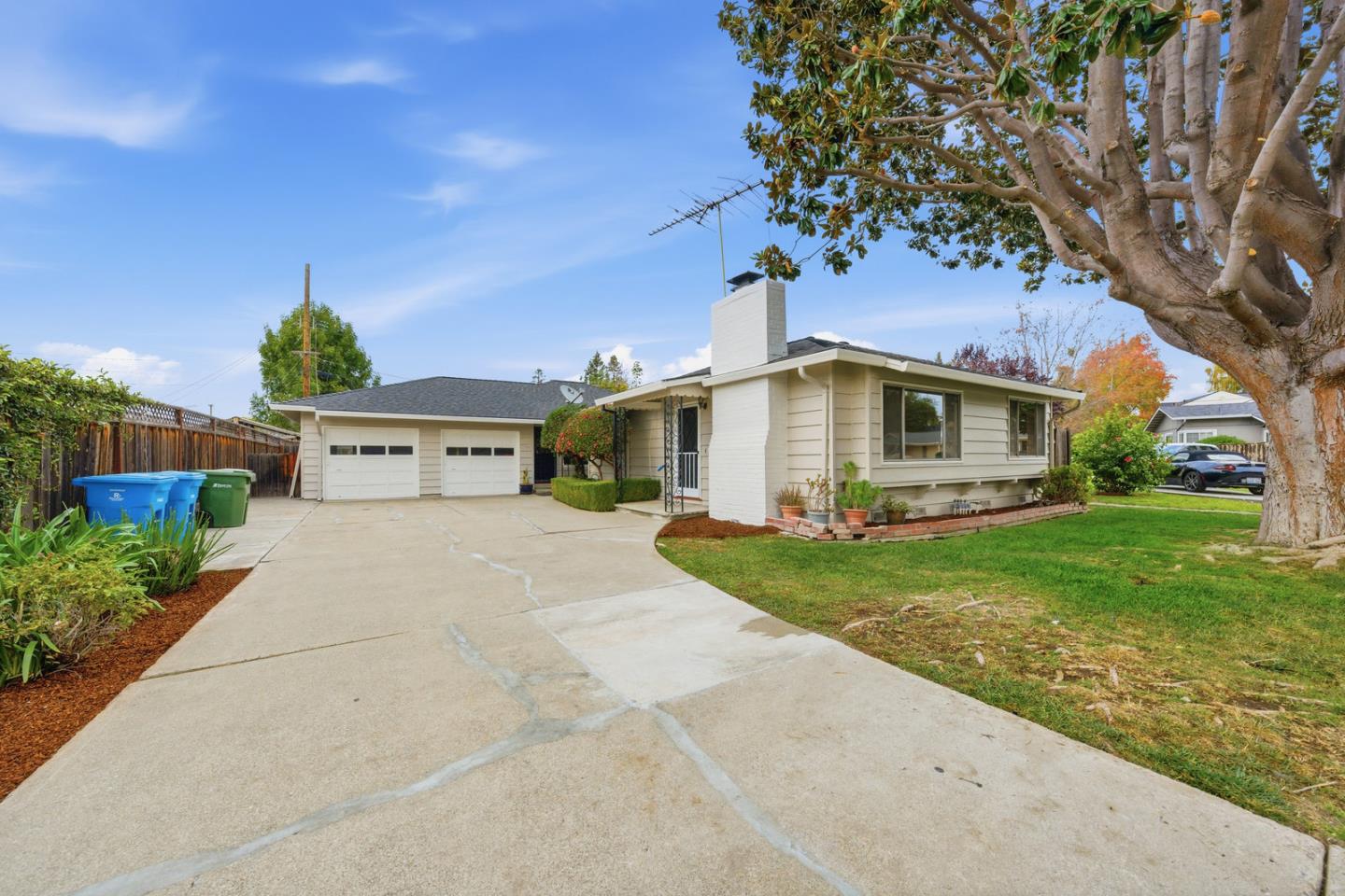 1221 Normandy Way