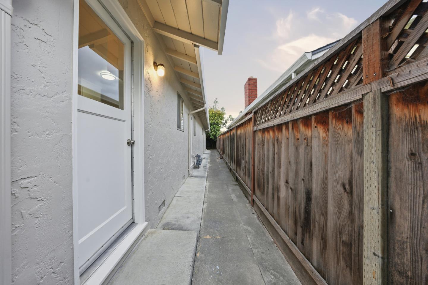 1221 Normandy Way