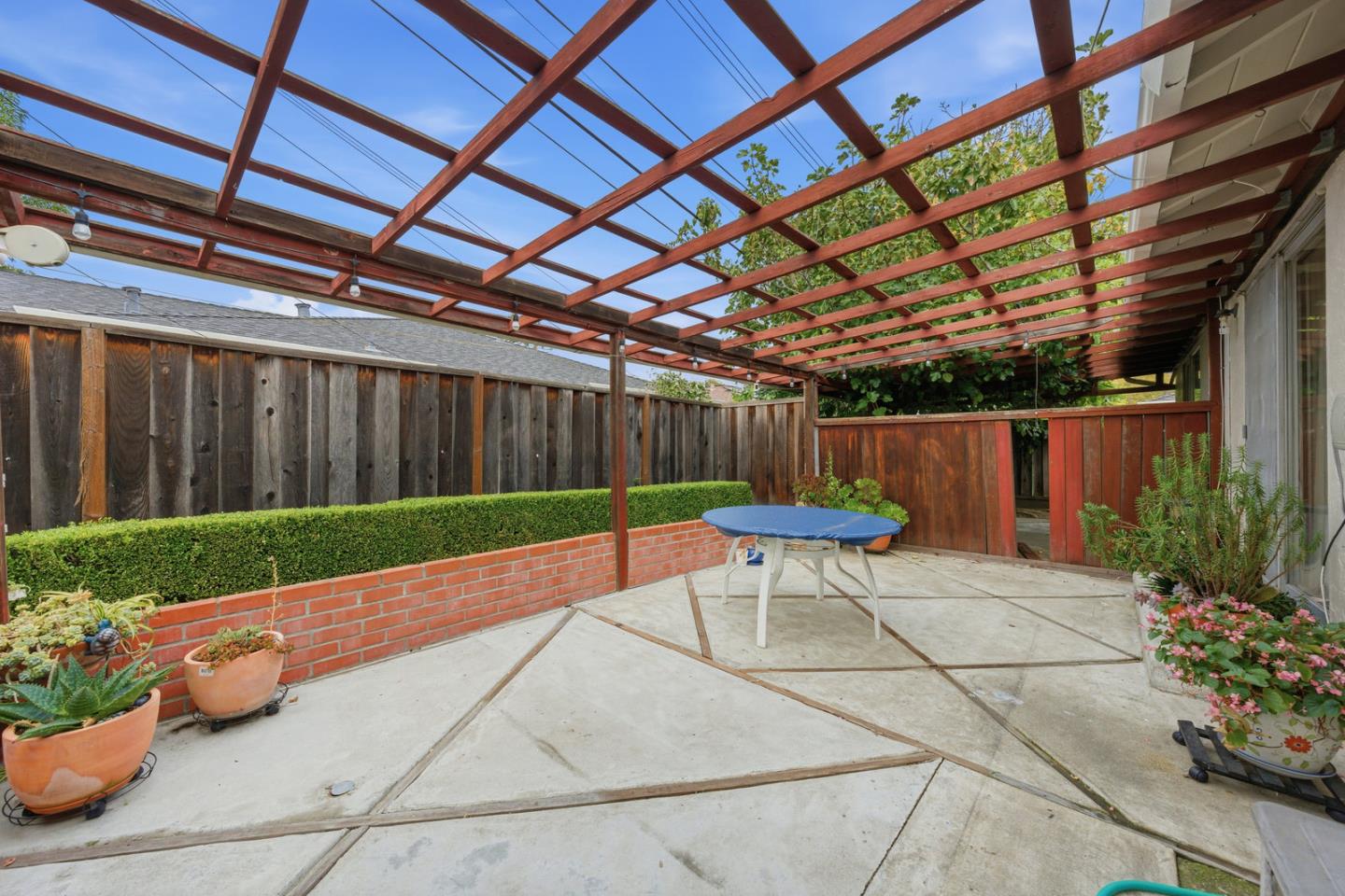 1221 Normandy Way