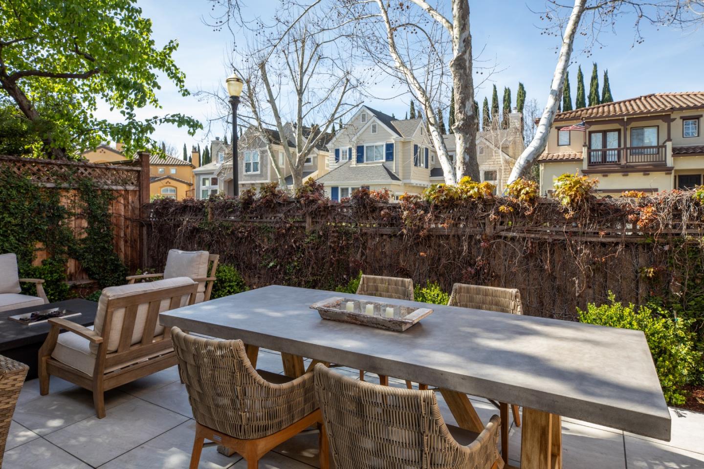 1484 Rosecrest Terrace