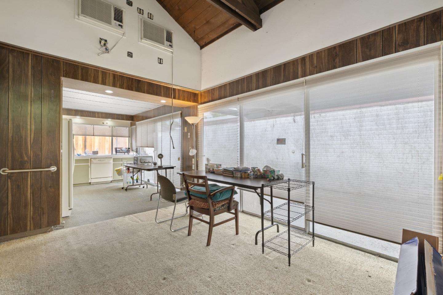 1022 East Evelyn Avenue