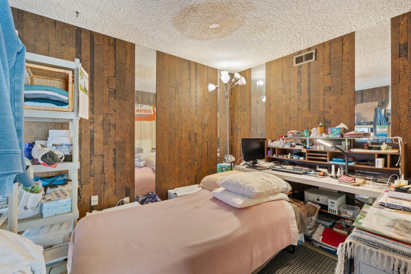 1022 East Evelyn Avenue