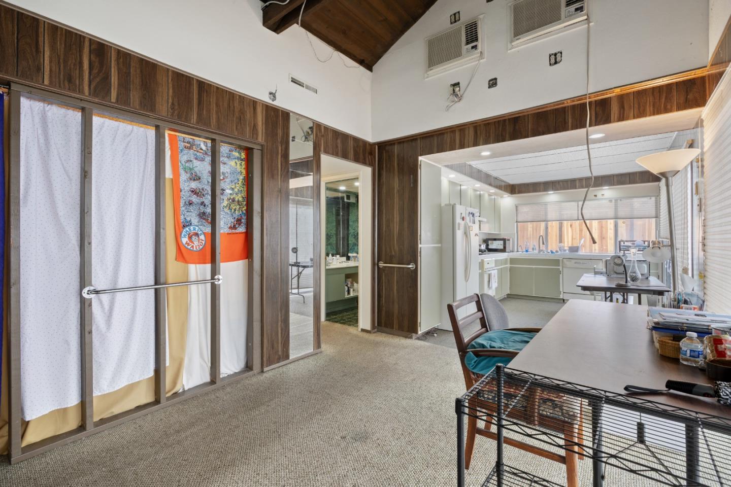 1022 East Evelyn Avenue