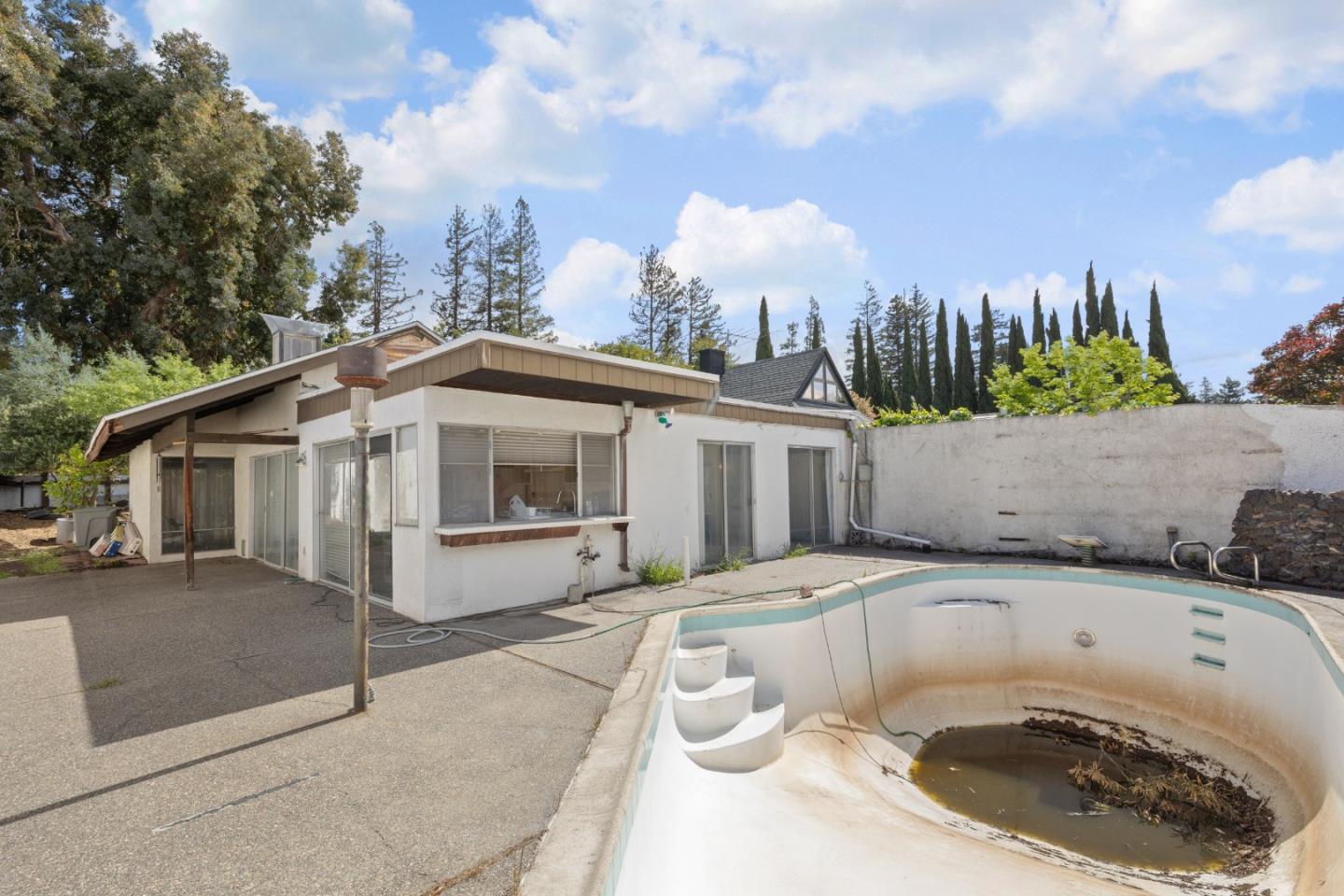 1022 East Evelyn Avenue