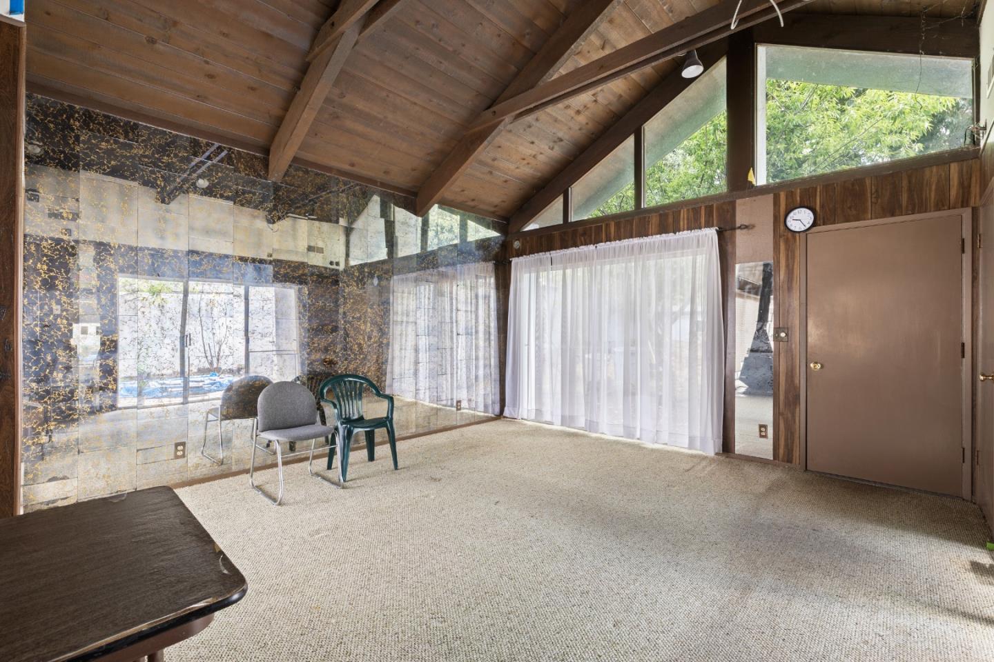 1022 East Evelyn Avenue