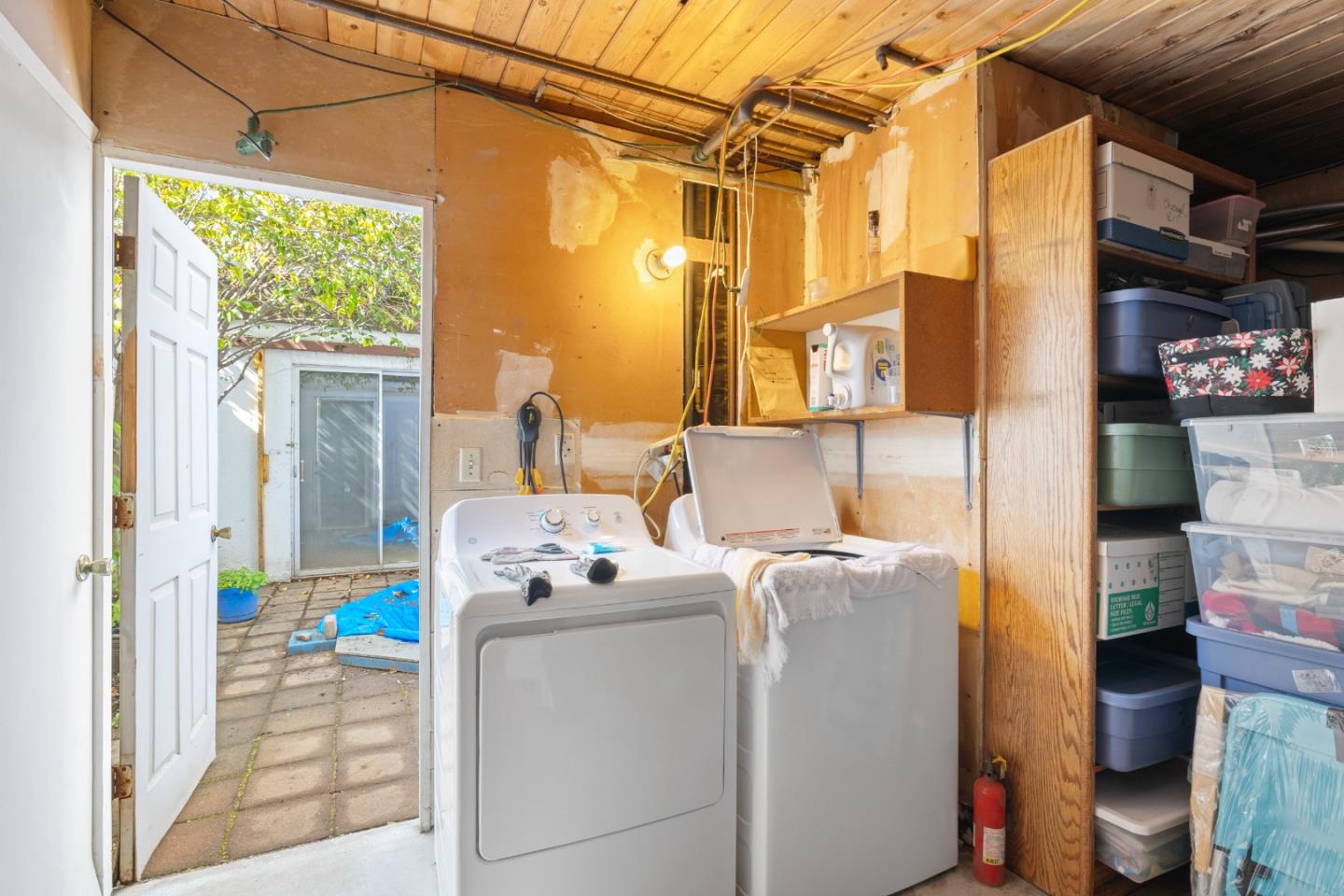 1022 East Evelyn Avenue