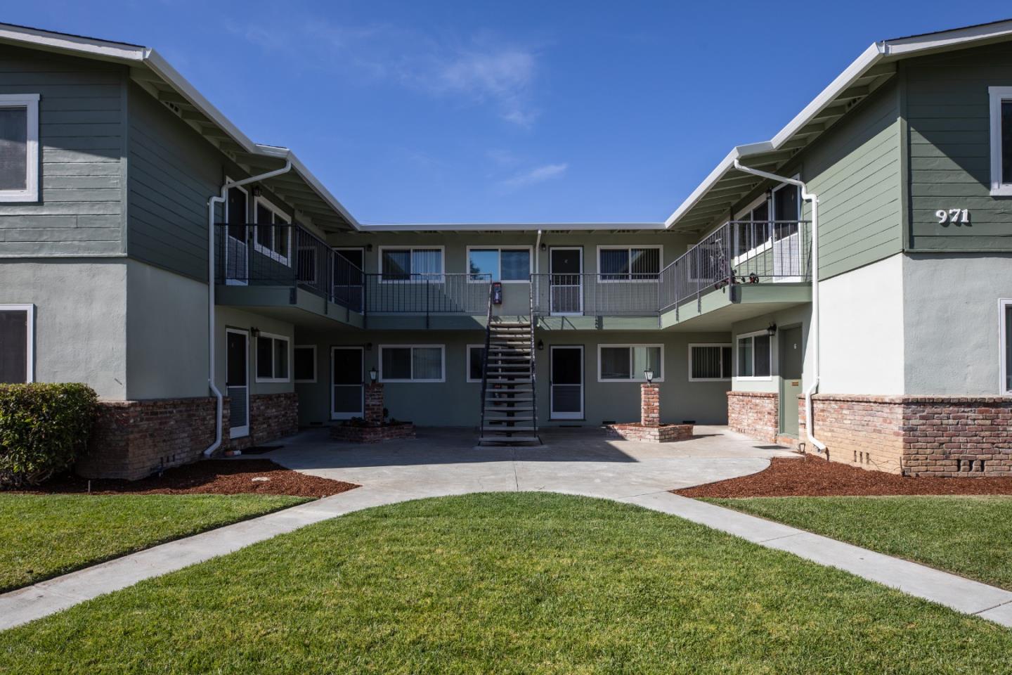 971 Whitethorne Drive