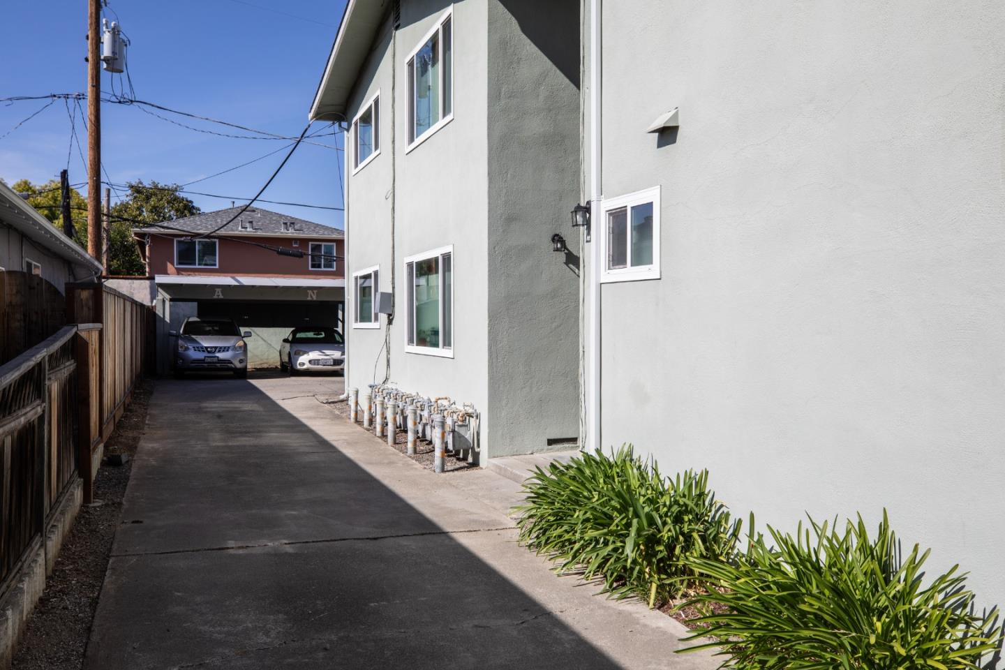971 Whitethorne Drive