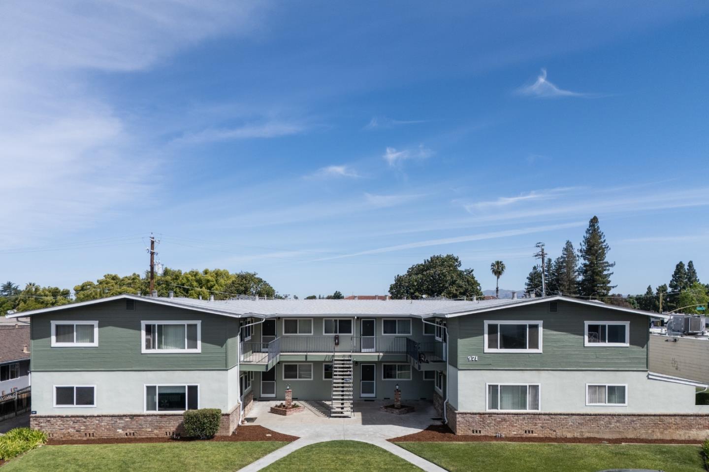 971 Whitethorne Drive
