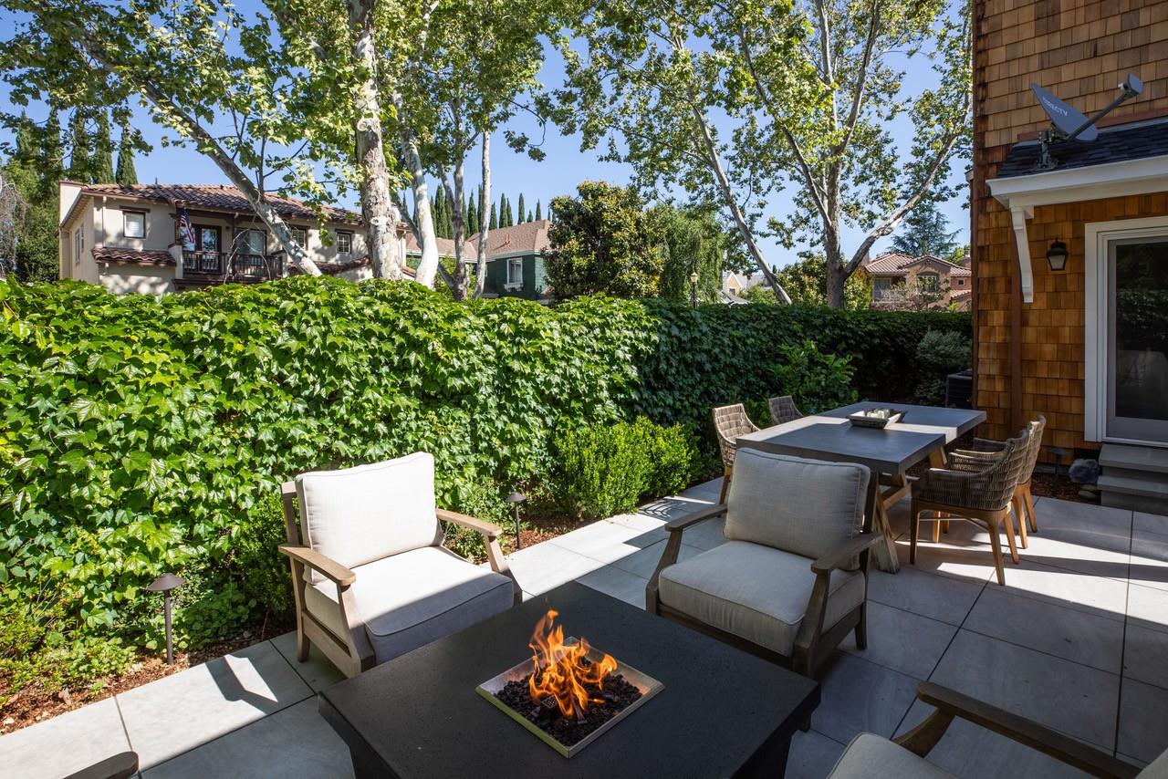 1484 Rosecrest Terrace