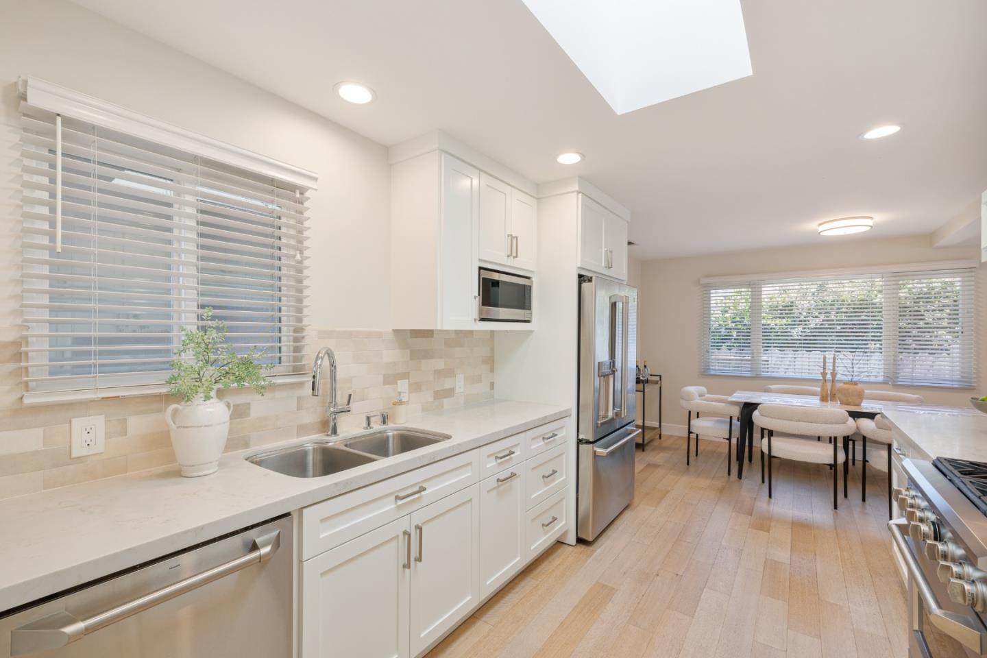 808 Kirkaldy Court