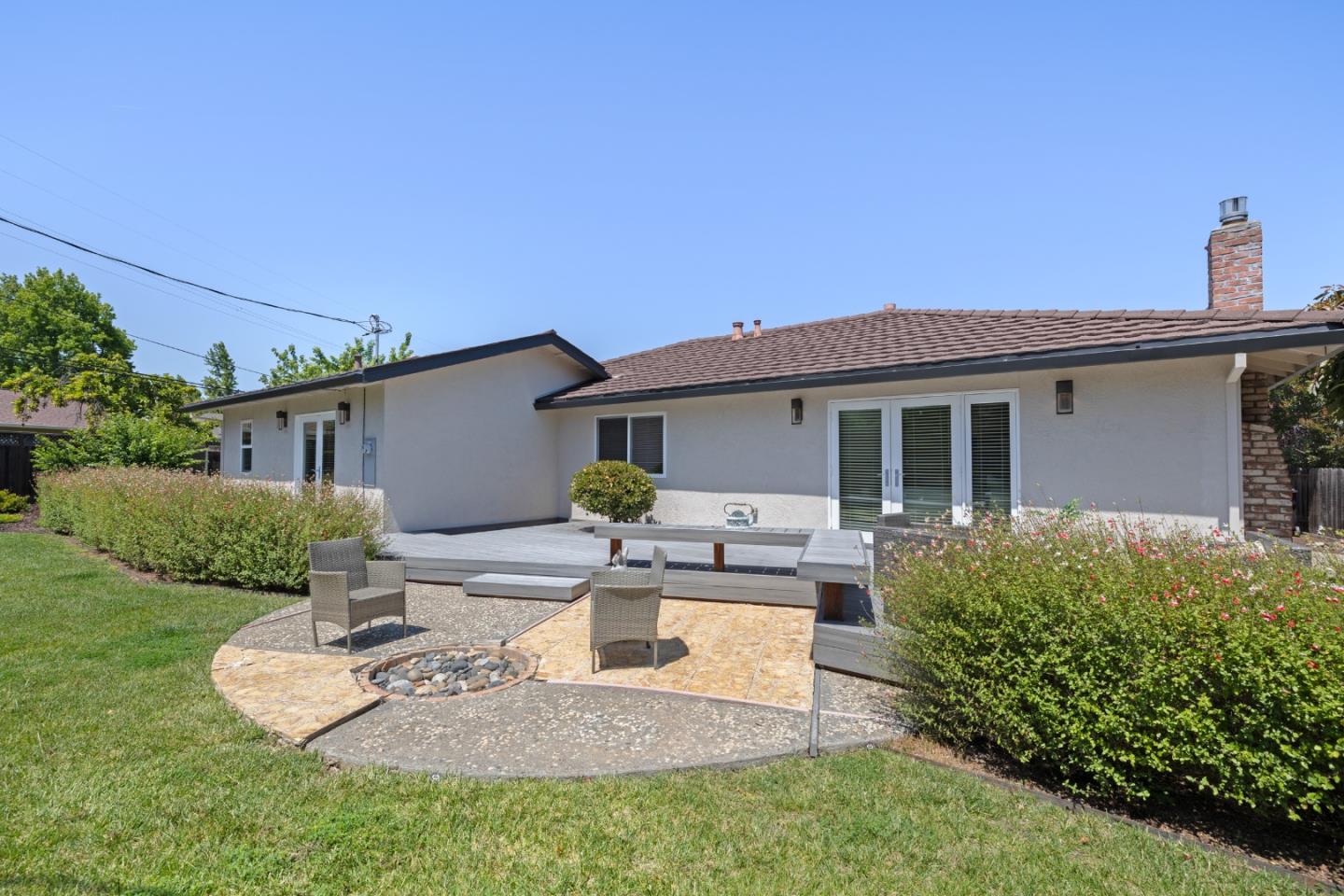808 Kirkaldy Court