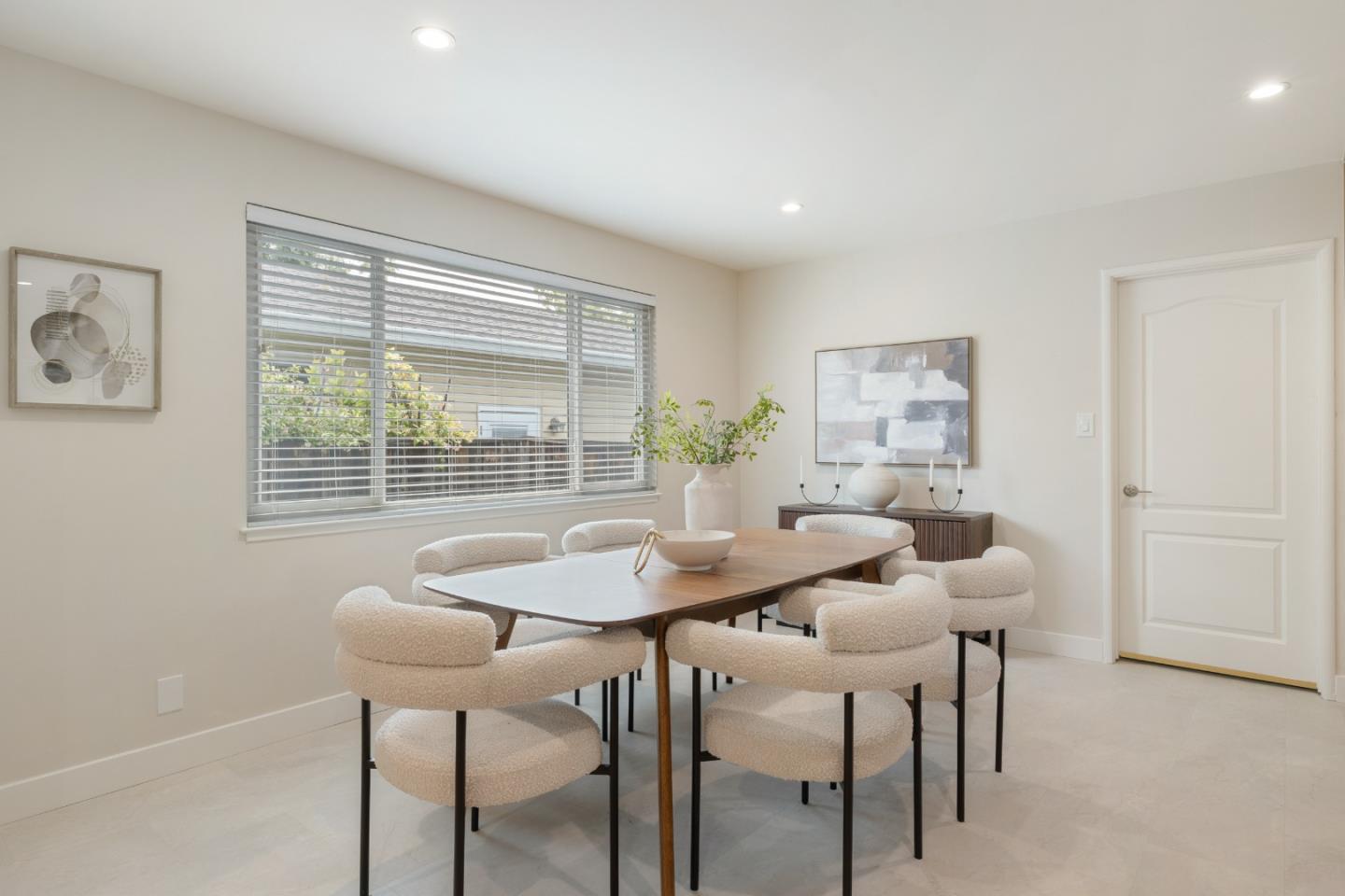 579 Arran Court