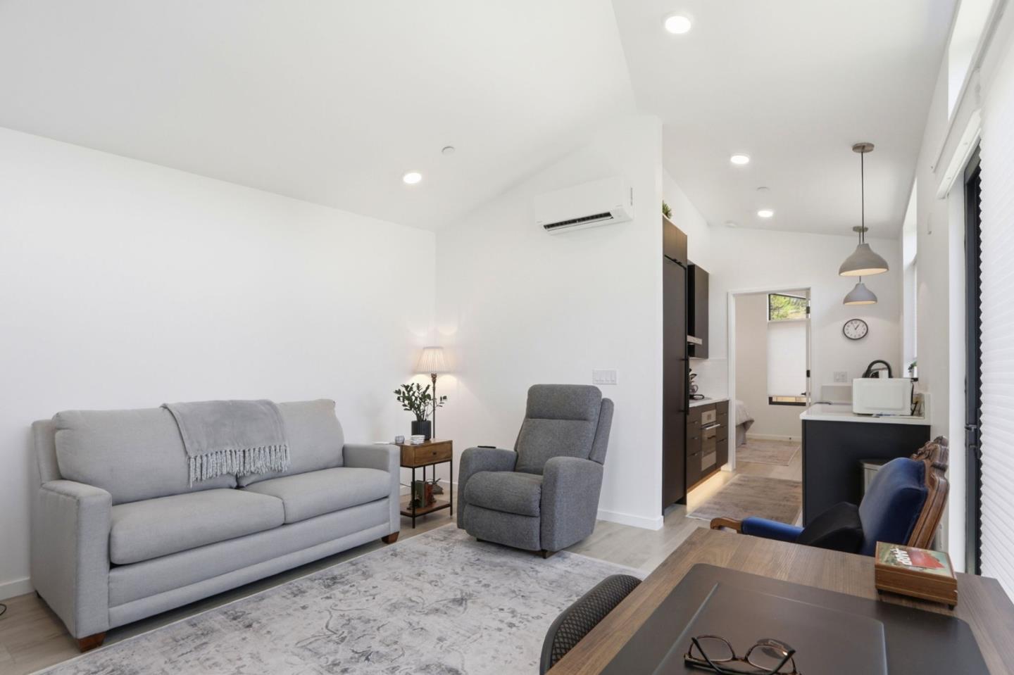 25600 Burke Lane