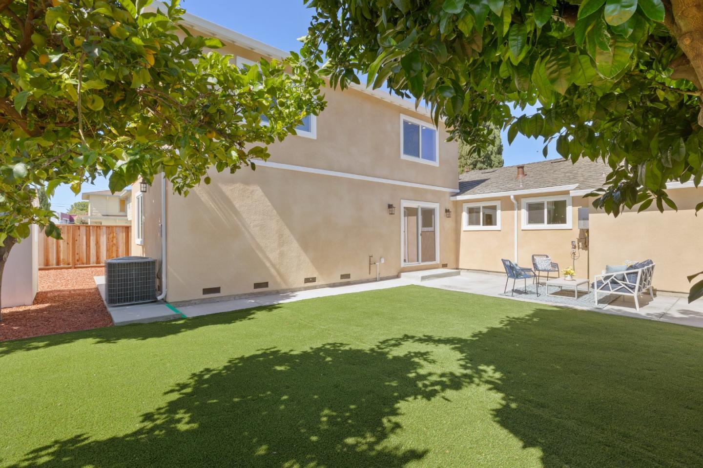 552 Borregas Avenue