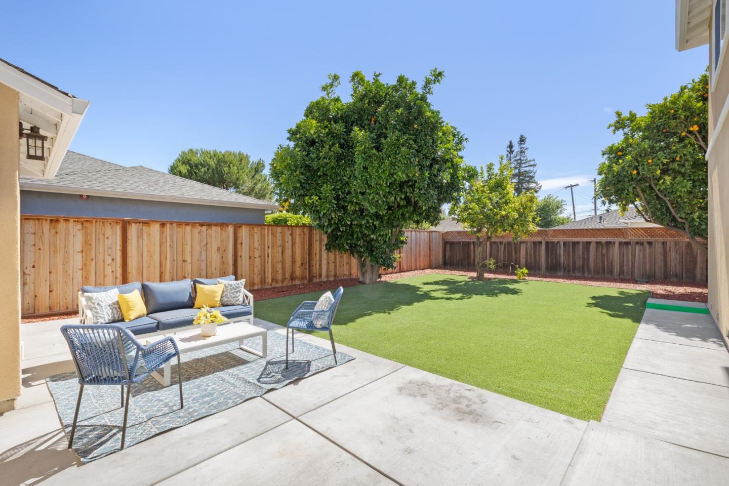 552 Borregas Avenue