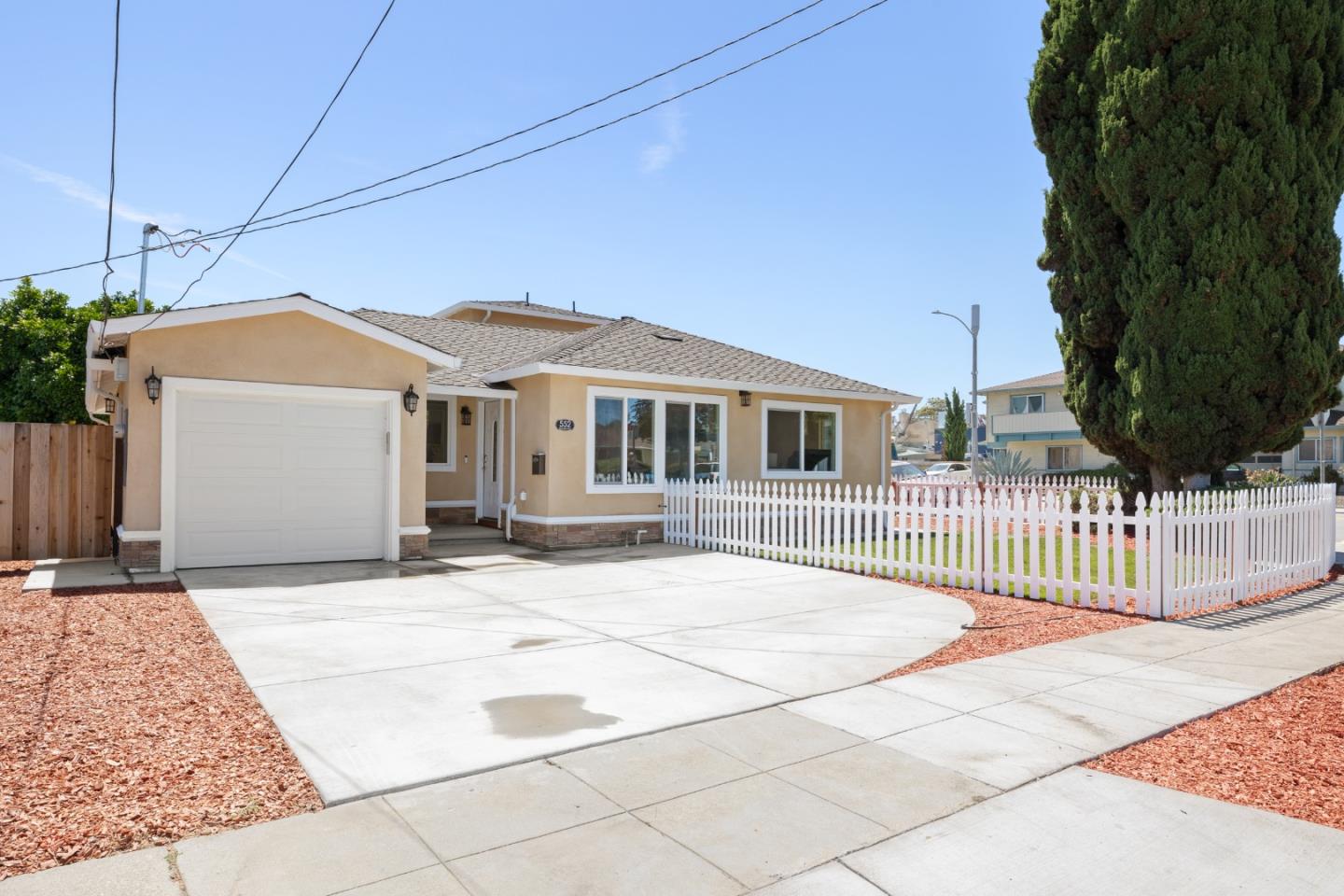 552 Borregas Avenue
