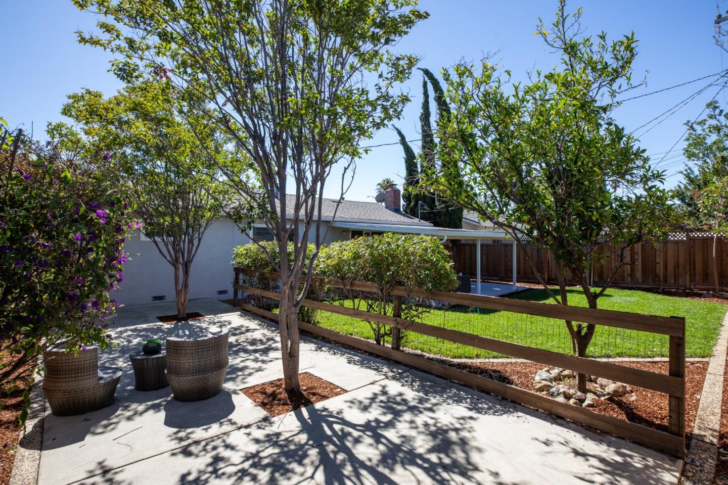 3367 Calico AVE