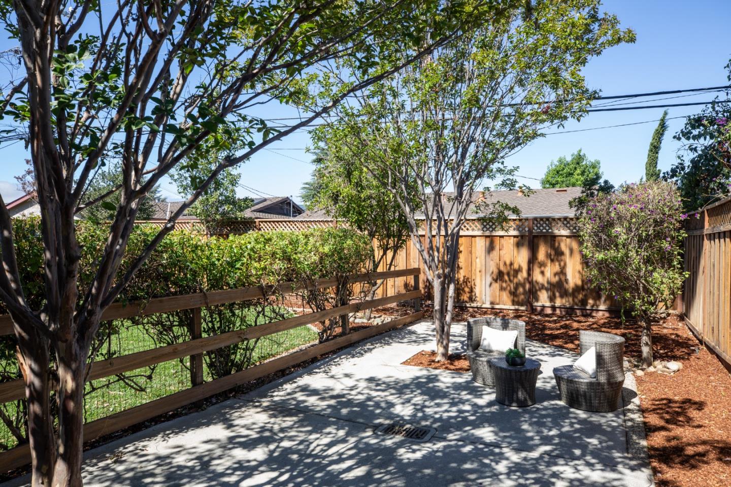 3367 Calico AVE