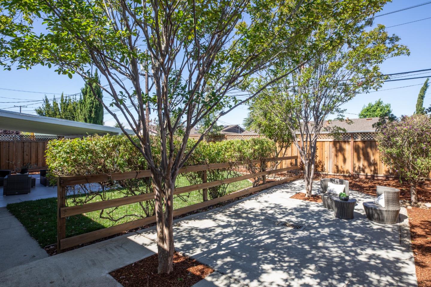 3367 Calico AVE