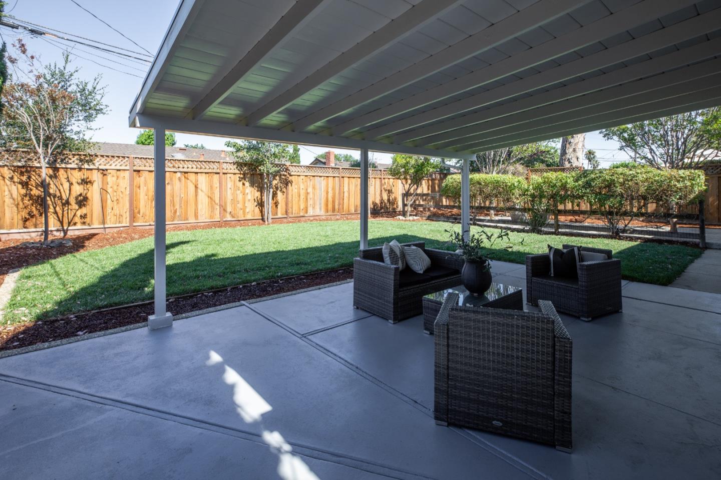 3367 Calico AVE