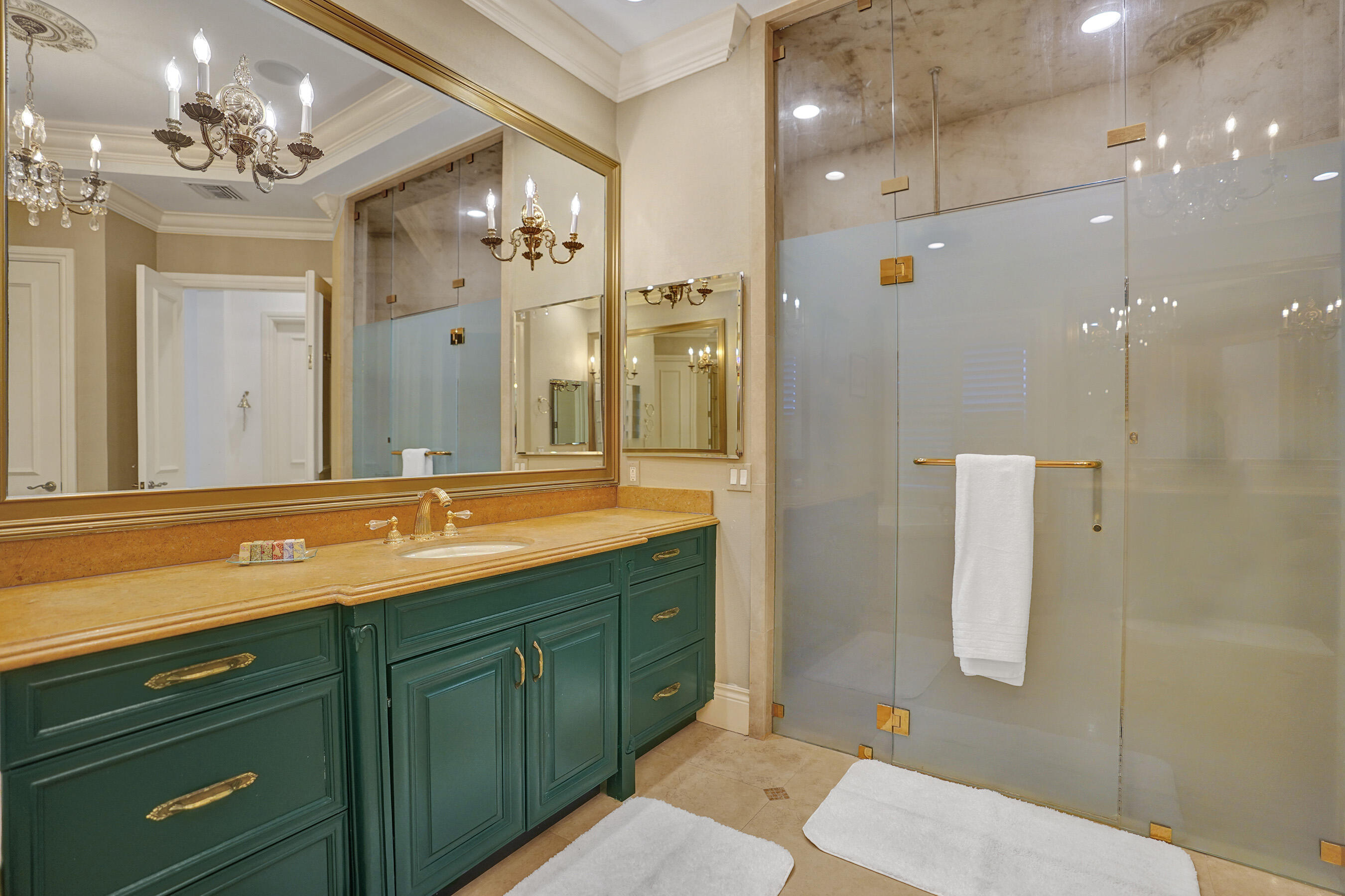 18669 SE Palm Island Lane