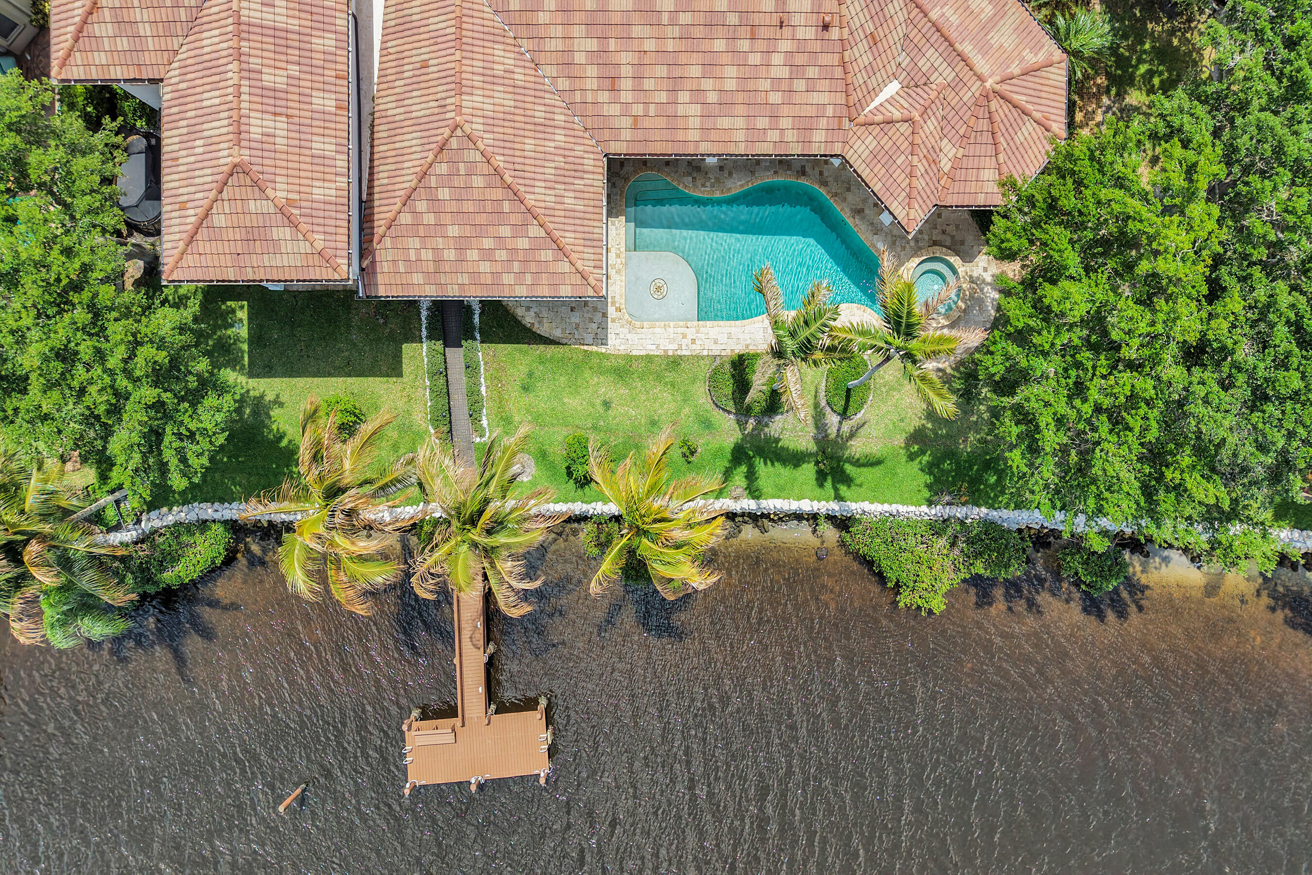 18669 SE Palm Island Lane