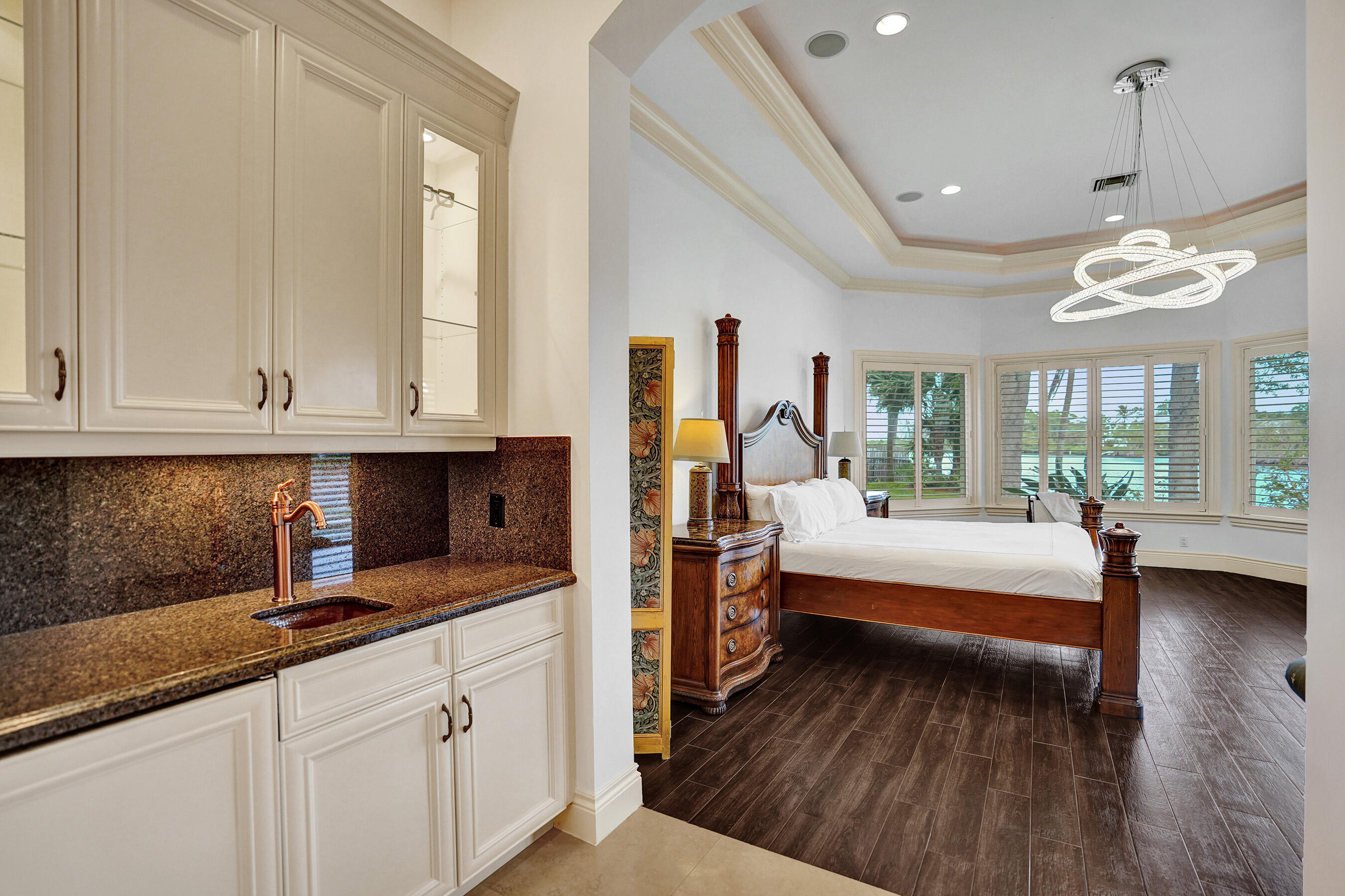 18669 SE Palm Island Lane