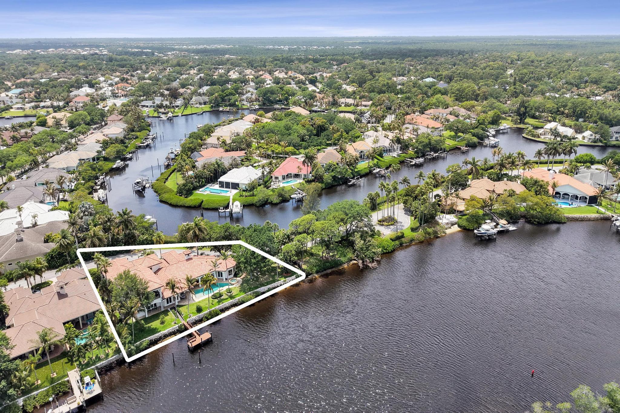 18669 SE Palm Island Lane