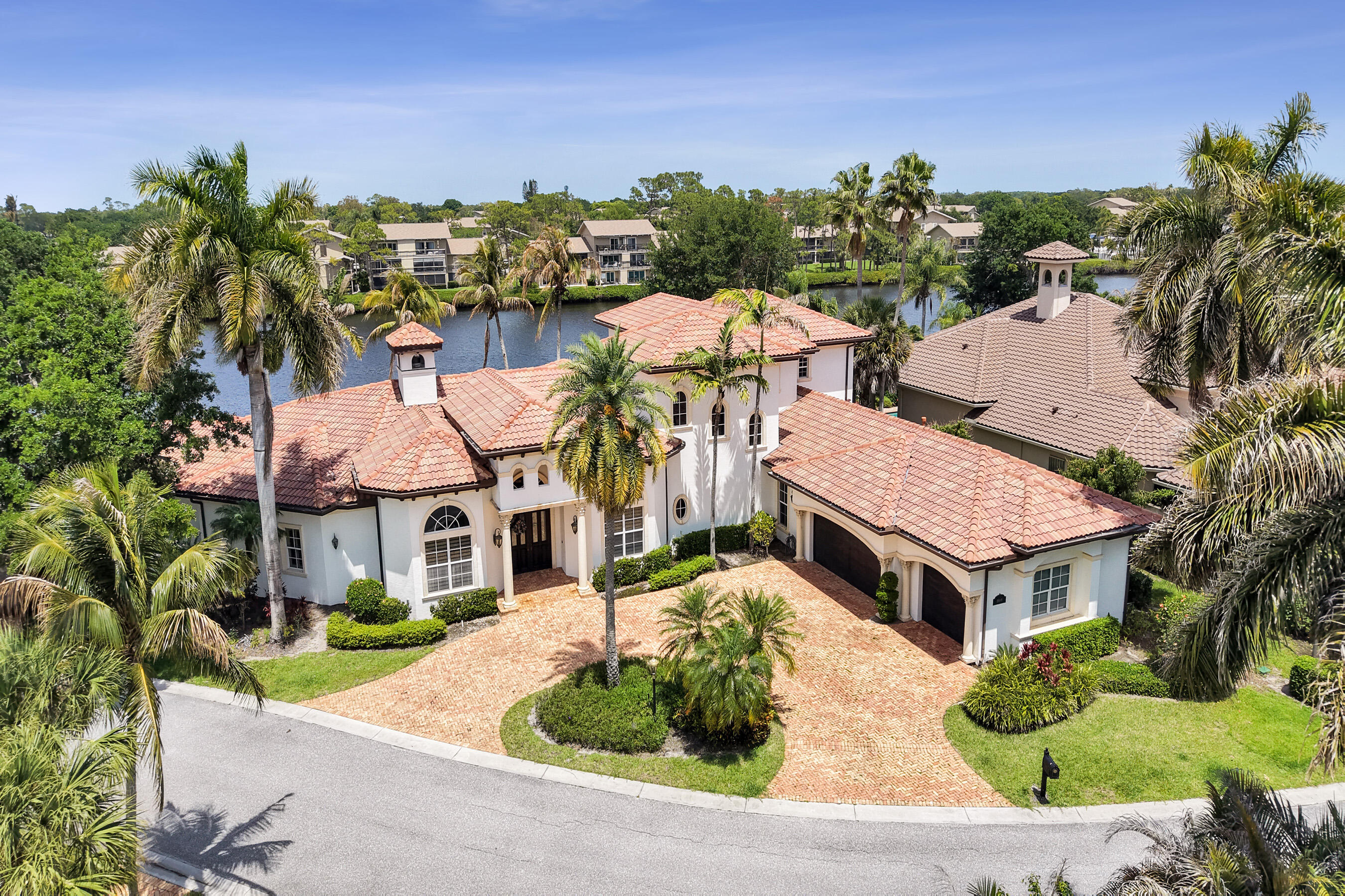 18669 SE Palm Island Lane