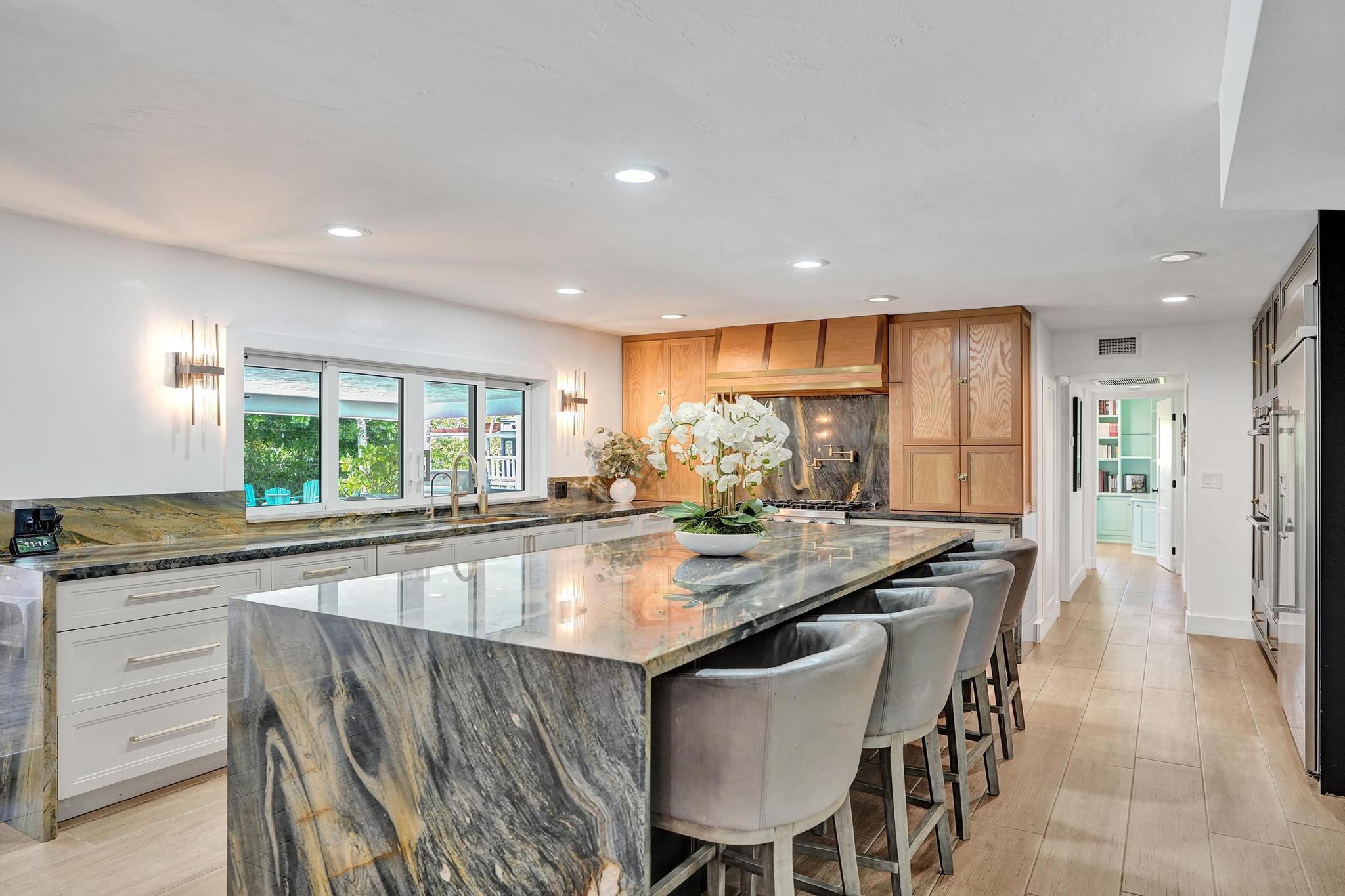 2 Mendota Lane