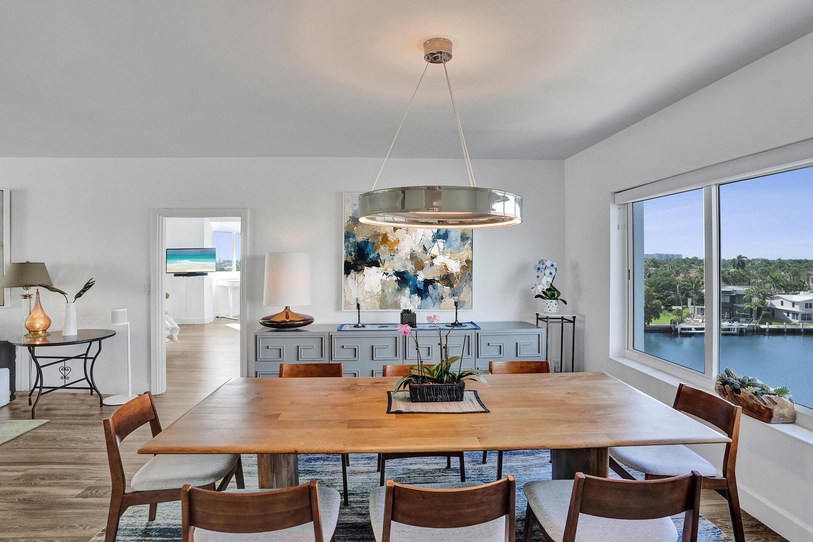 333 SUNSET Drive 401