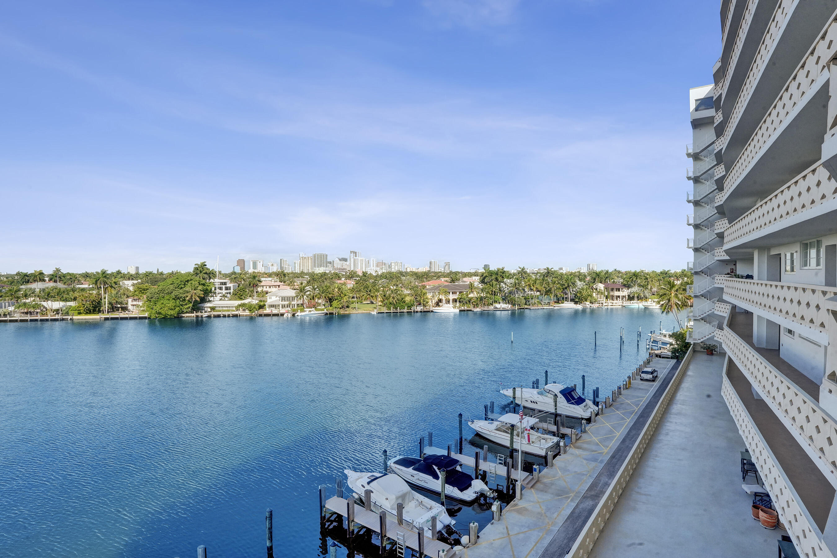333 SUNSET Drive 401
