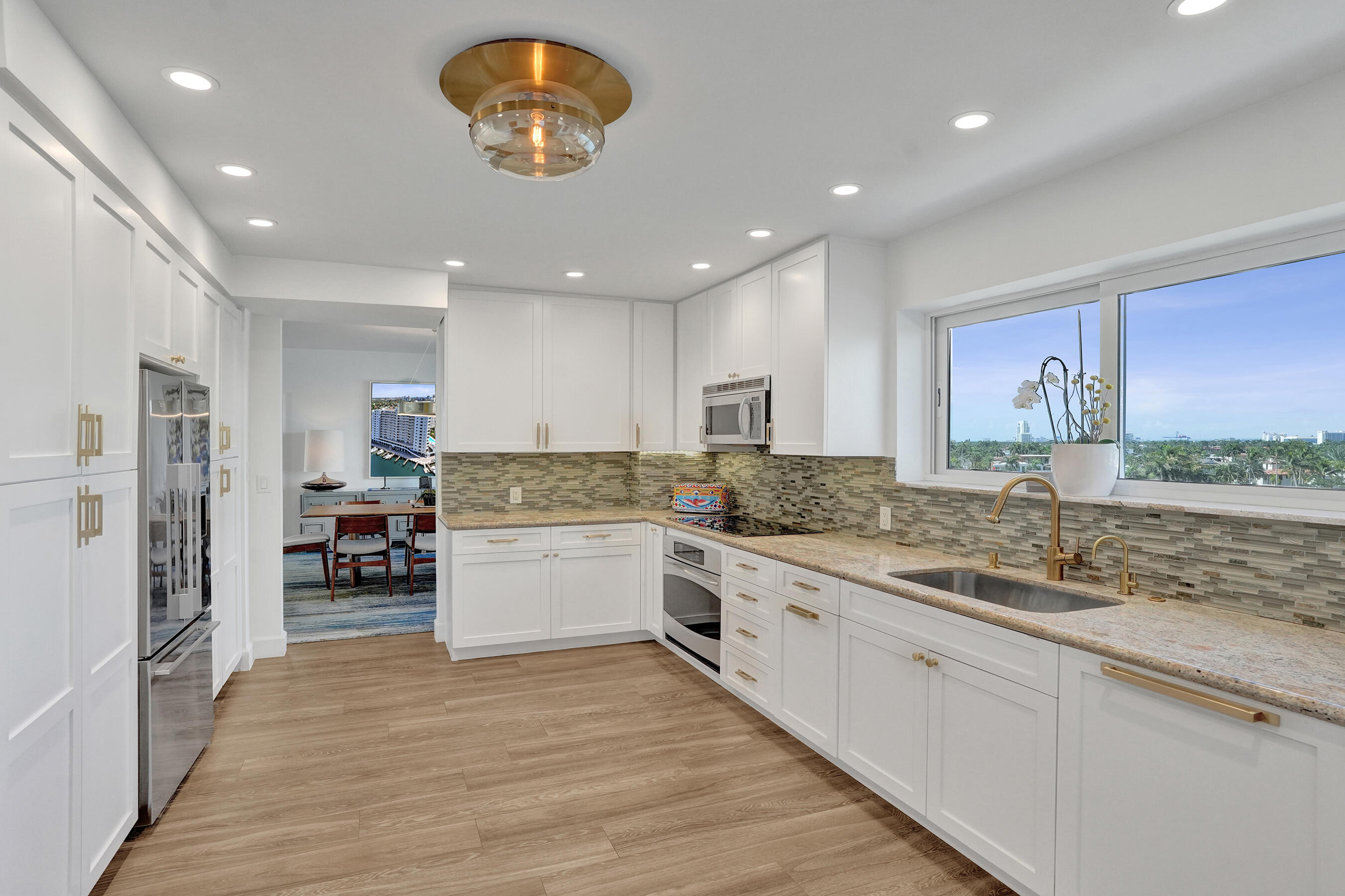 333 SUNSET Drive 401