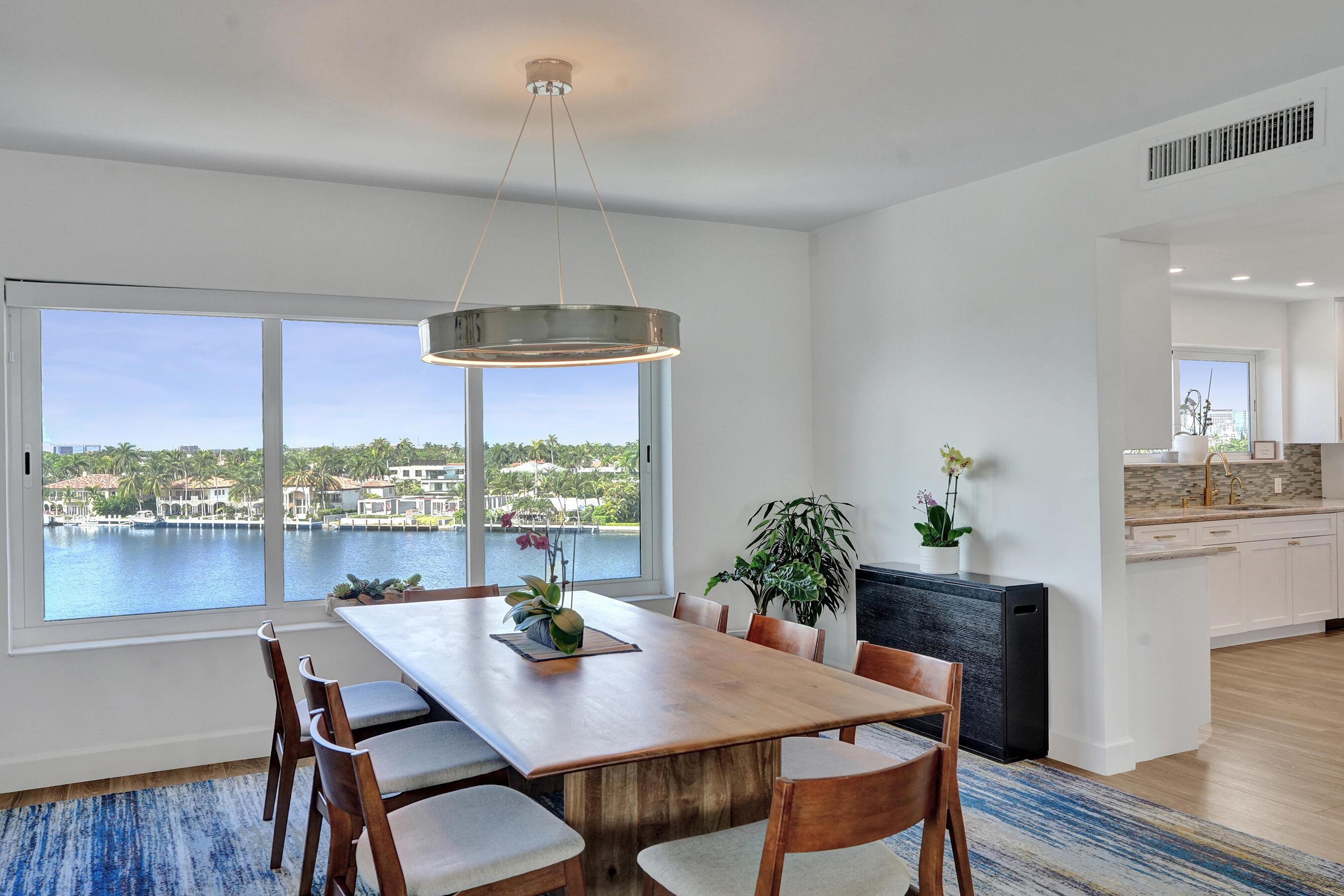 333 SUNSET Drive 401