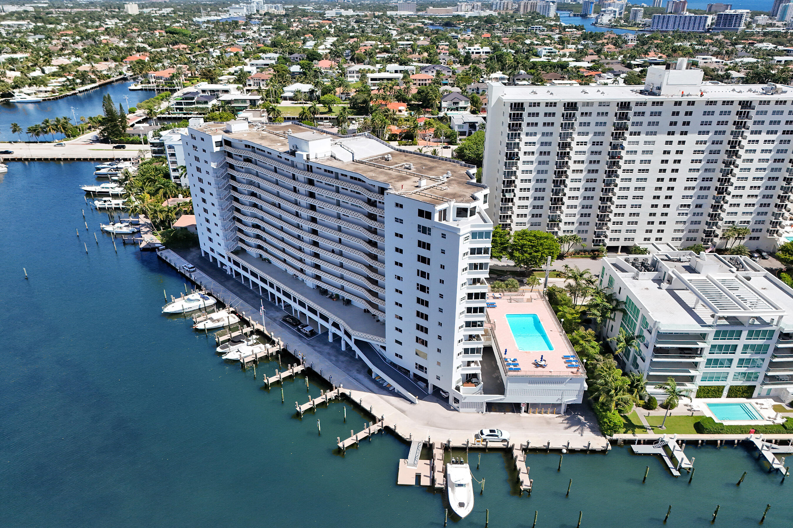333 SUNSET Drive 401