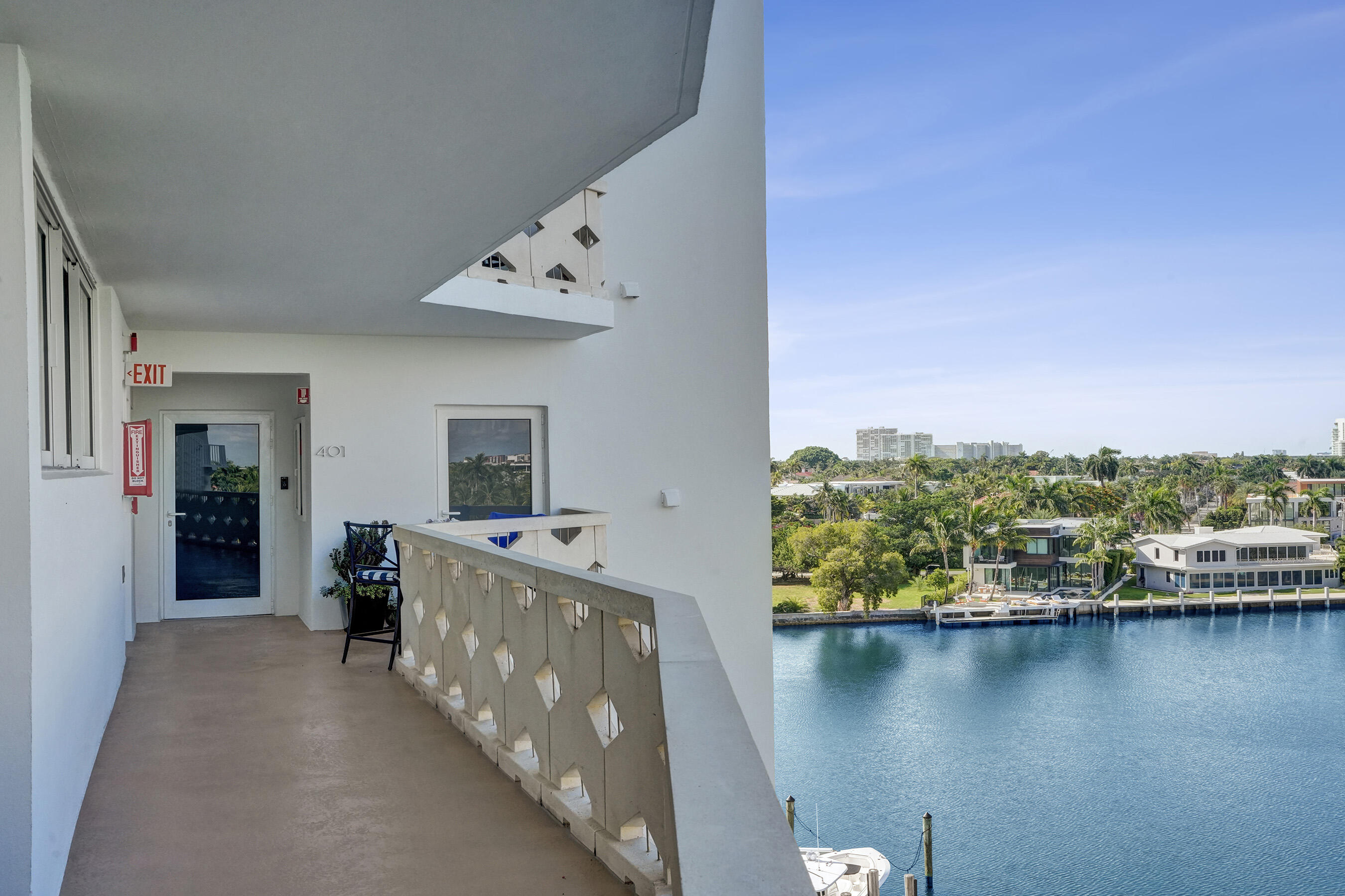 333 SUNSET Drive 401