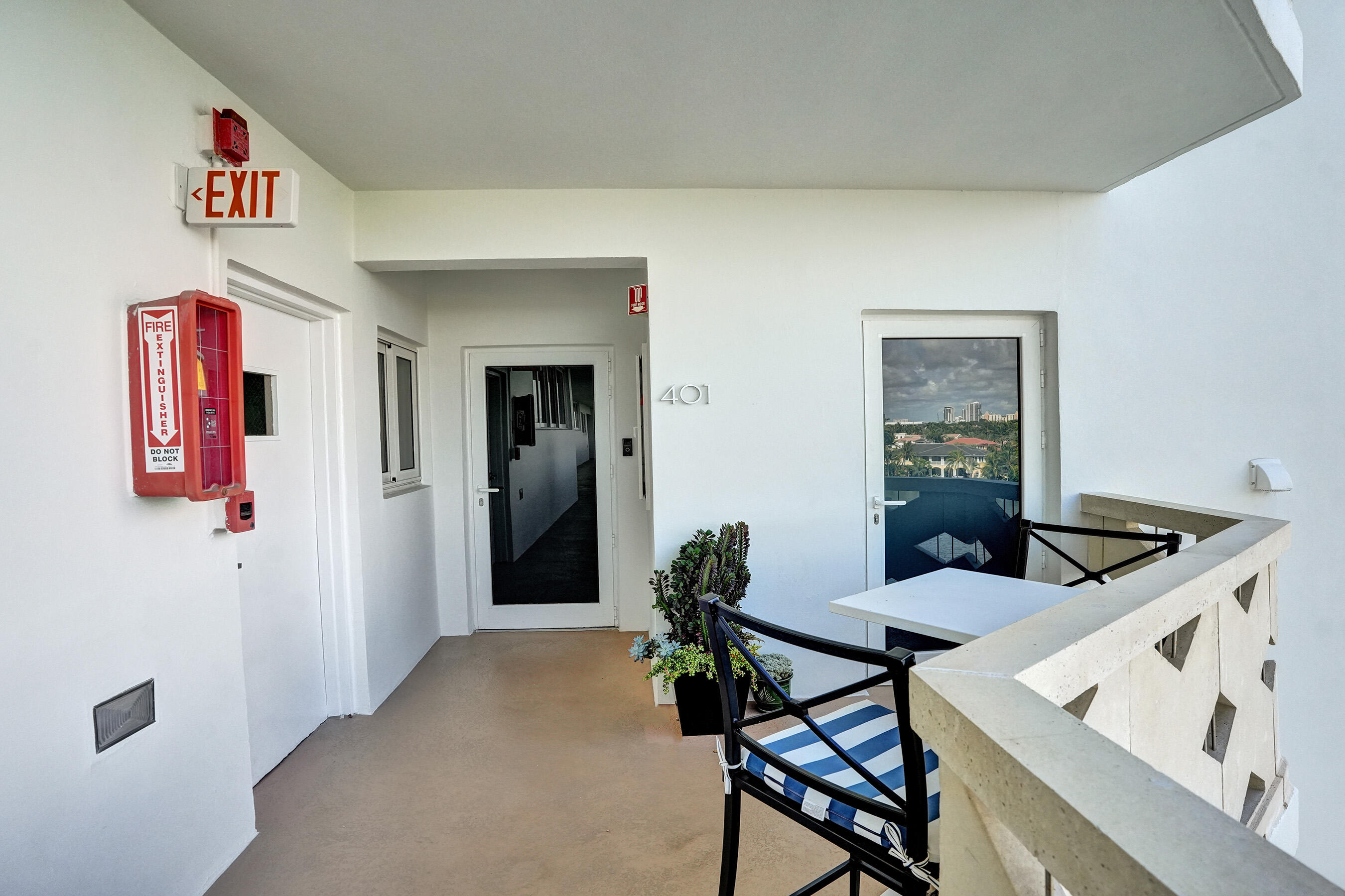333 SUNSET Drive 401