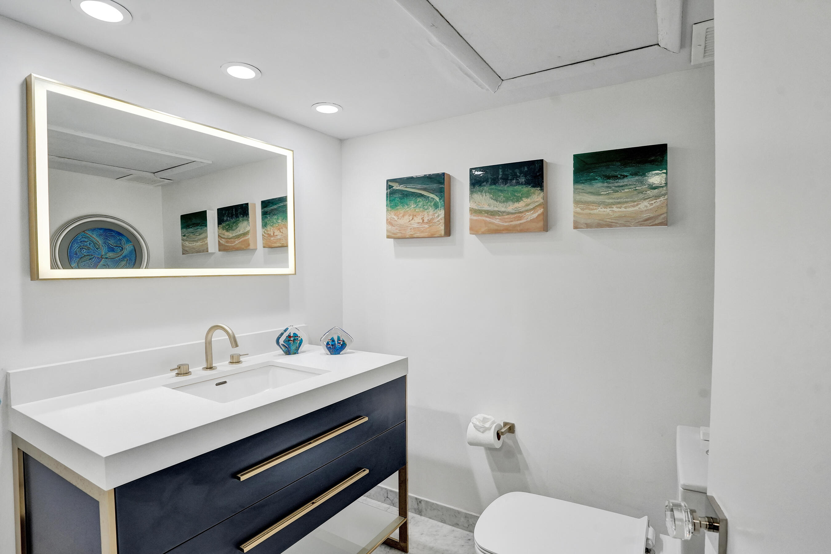 333 SUNSET Drive 401