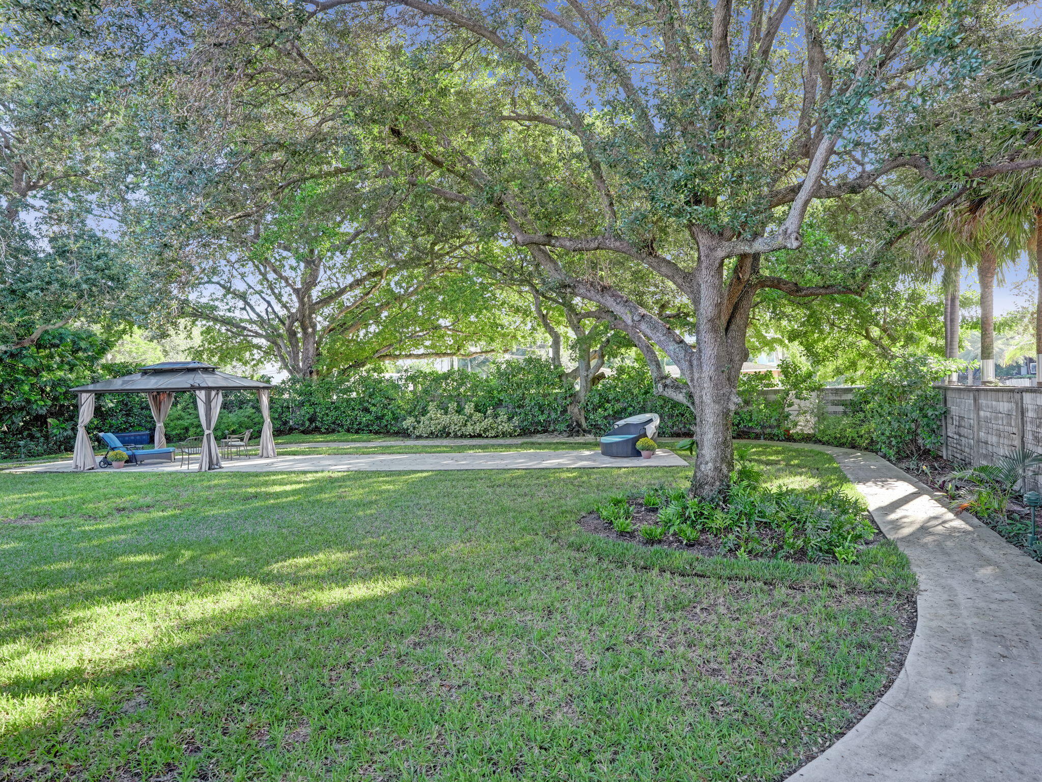 2600 NE 21st Street