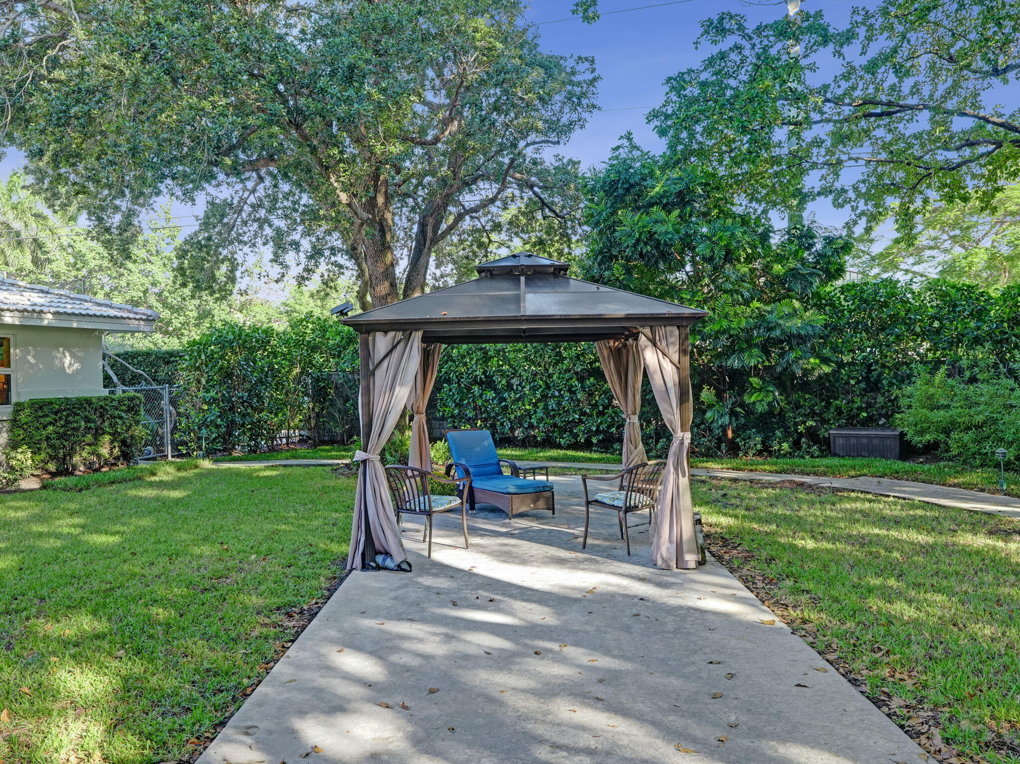 2600 NE 21st Street